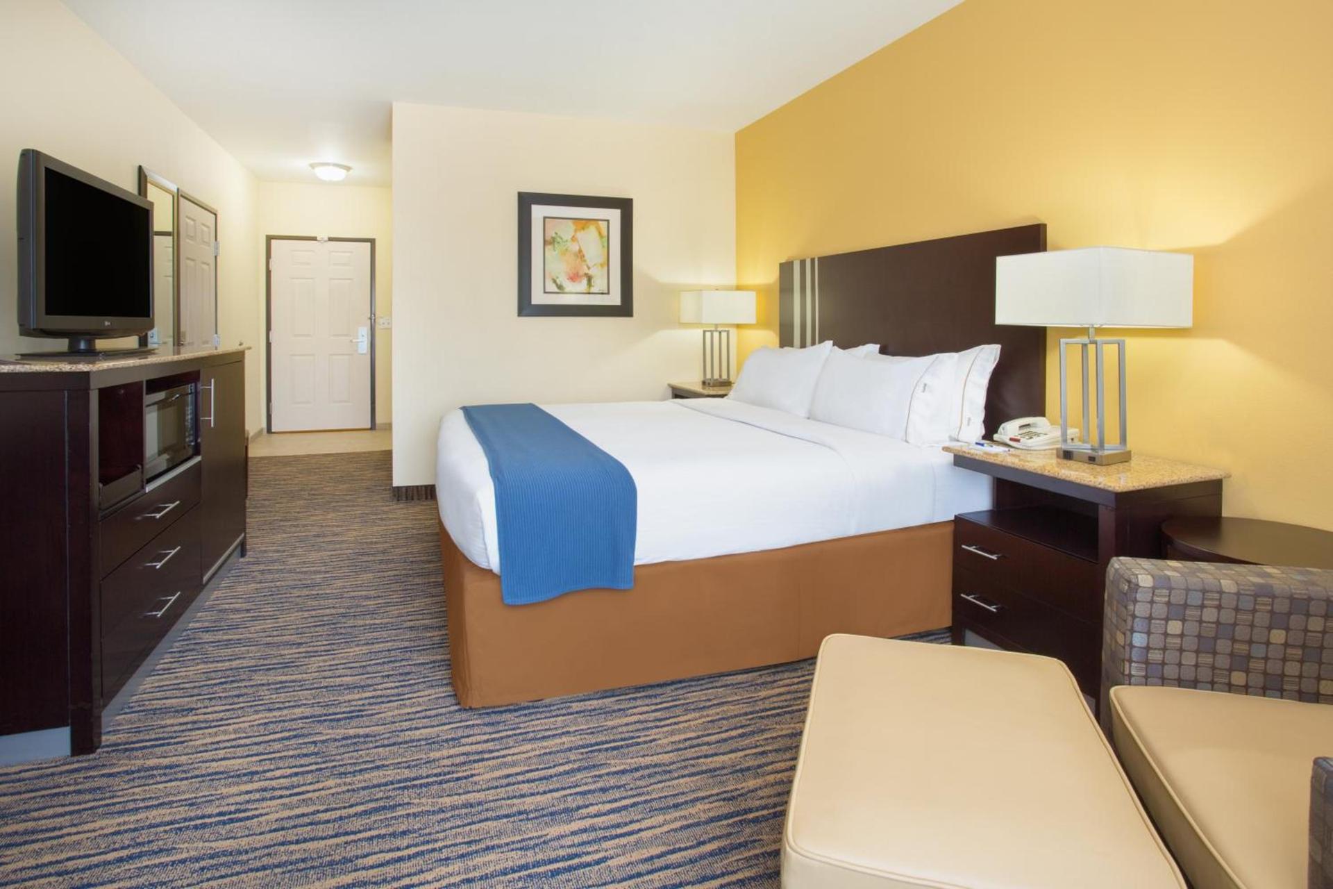Holiday Inn Express & Suites Denver North - Thornton by IHG photo 4