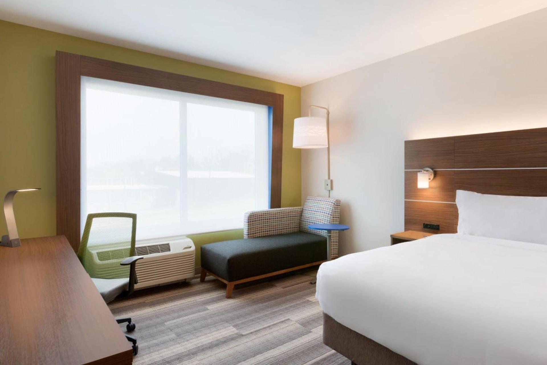 Holiday Inn Express & Suites - Cincinnati NE - Red Bank Road by IHG photo 19