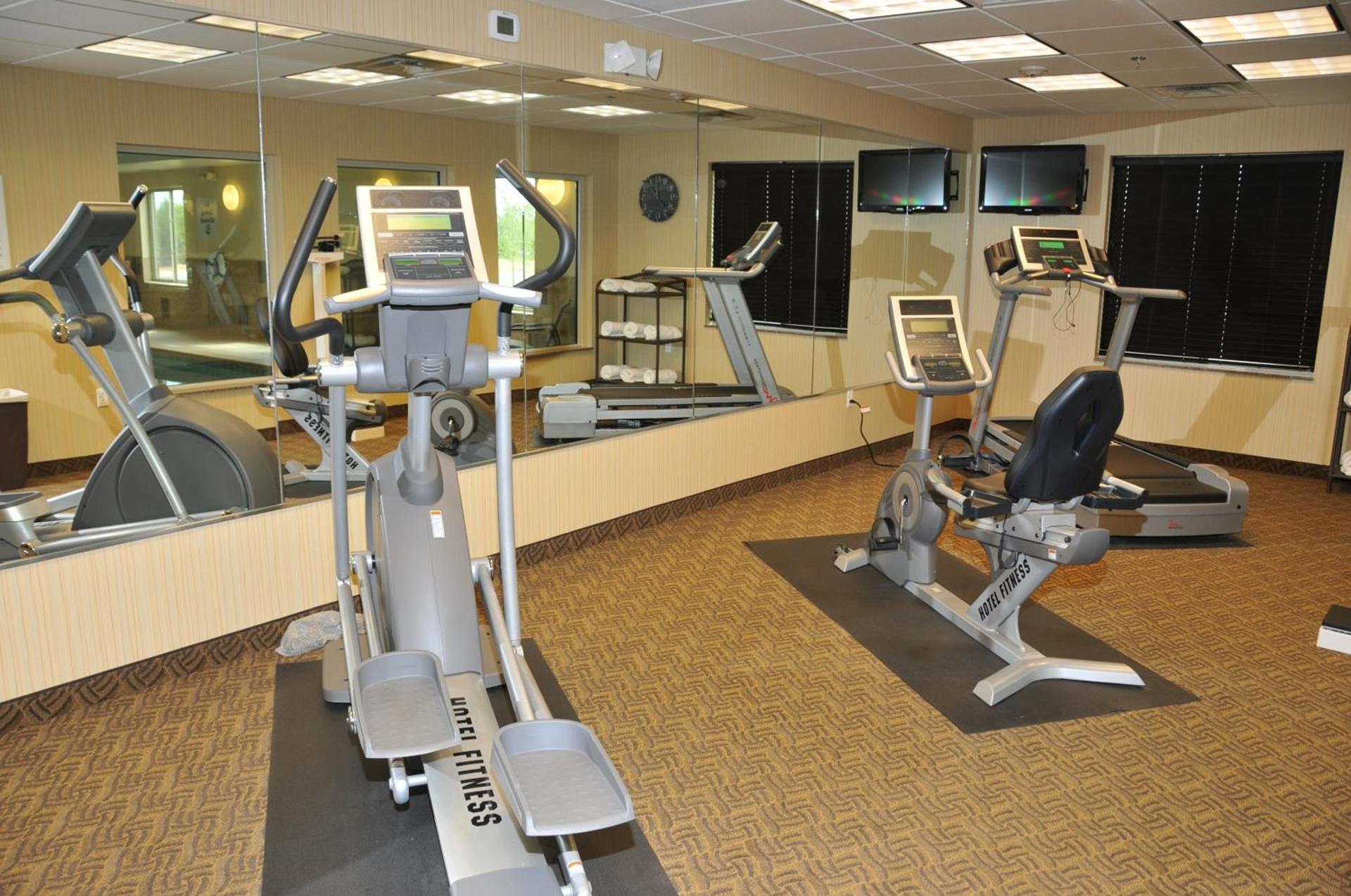Holiday Inn Express & Suites Clinton by IHG photo 11