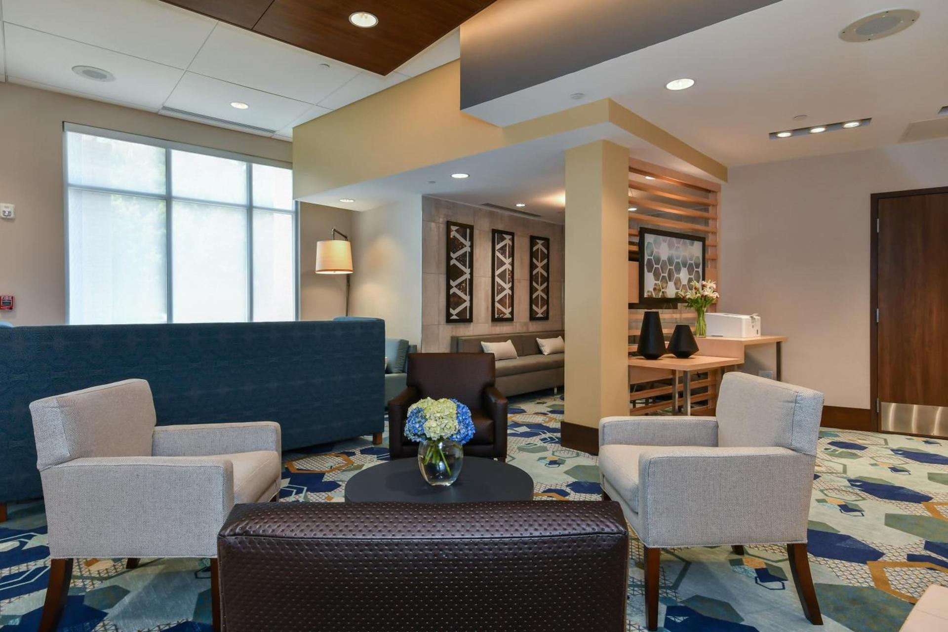 Holiday Inn Express & Suites Charlotte - Ballantyne by IHG photo 19