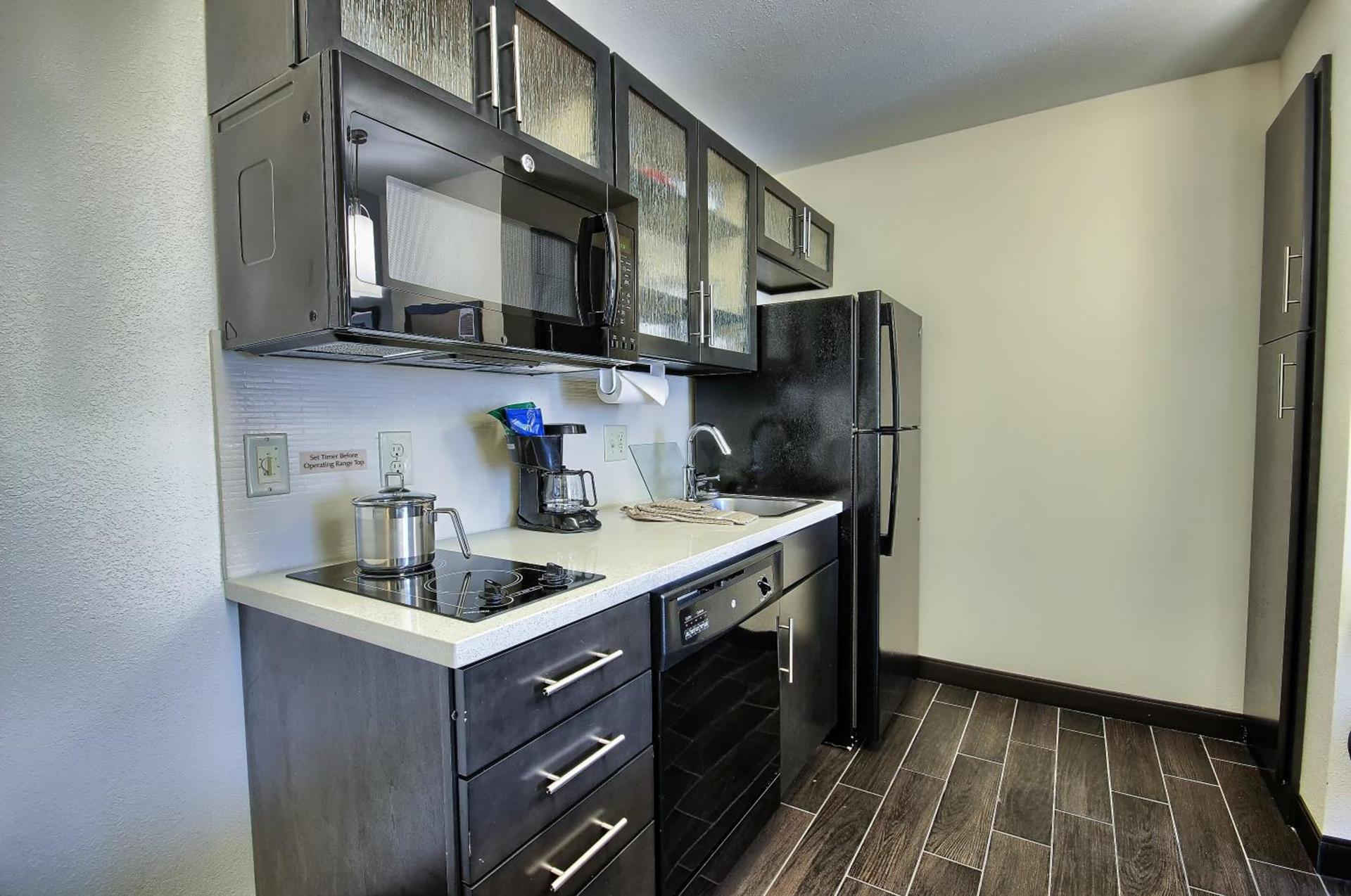 Candlewood Suites Columbus - Grove City by IHG photo 21