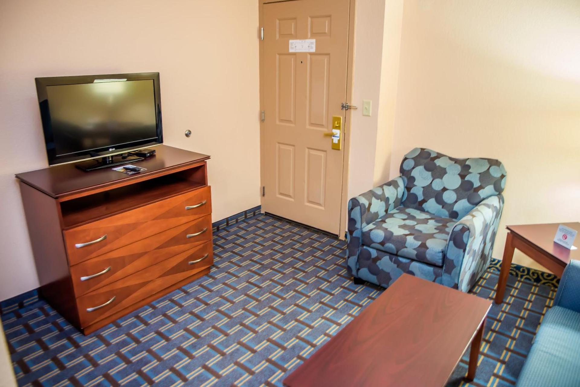 Holiday Inn Express Hotel & Suites Cocoa Beach by IHG photo 28