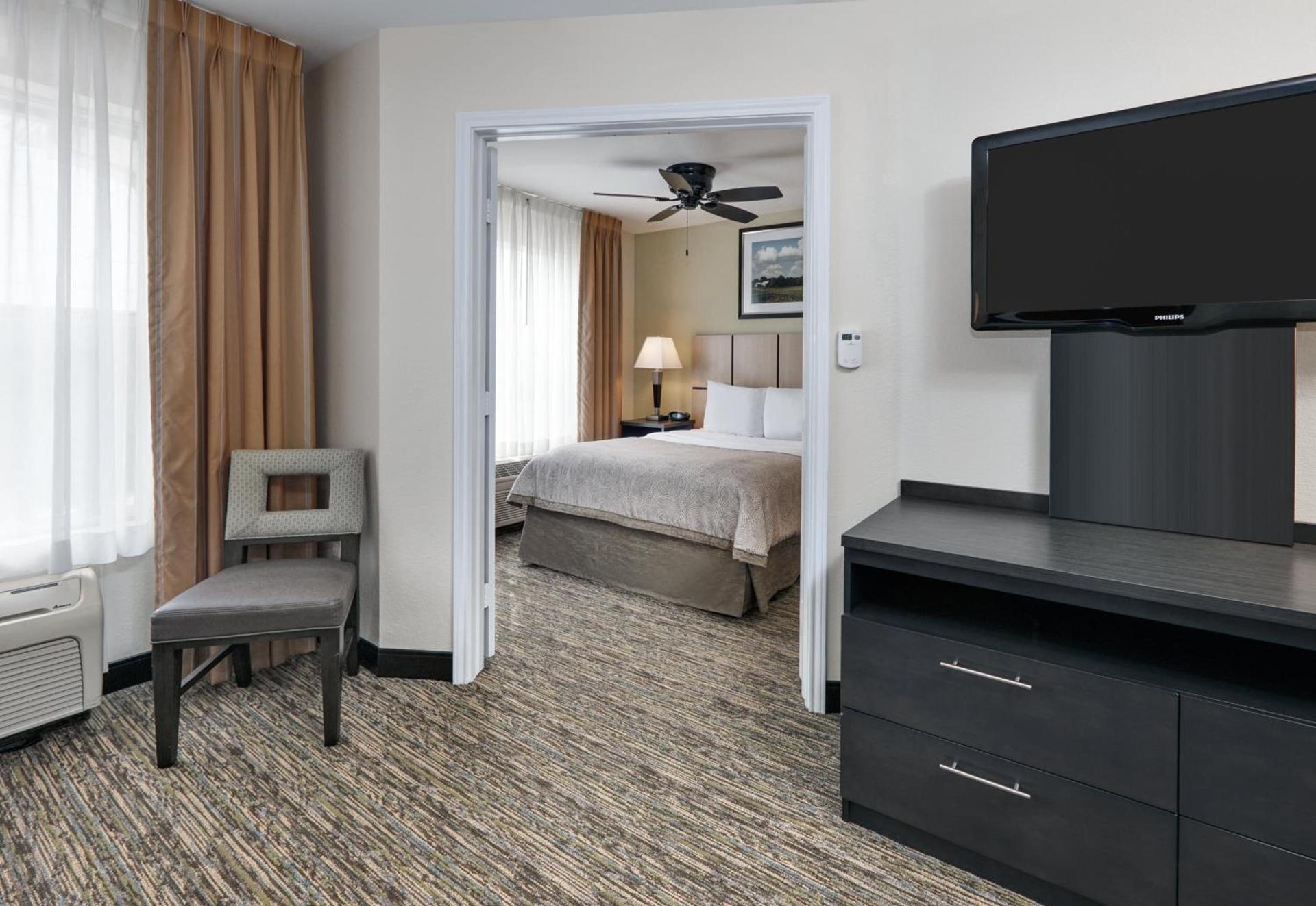 Candlewood Suites Dallas Market Center-Love Field by IHG photo 24