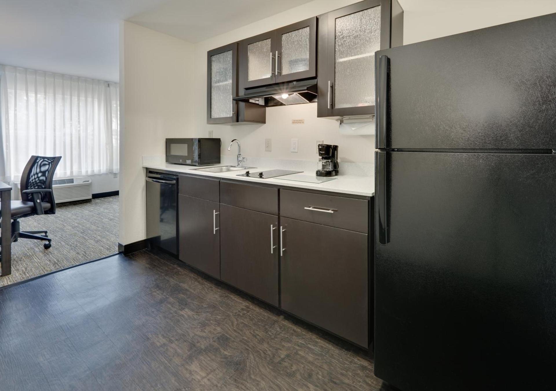 Candlewood Suites Dallas Market Center-Love Field by IHG photo 9