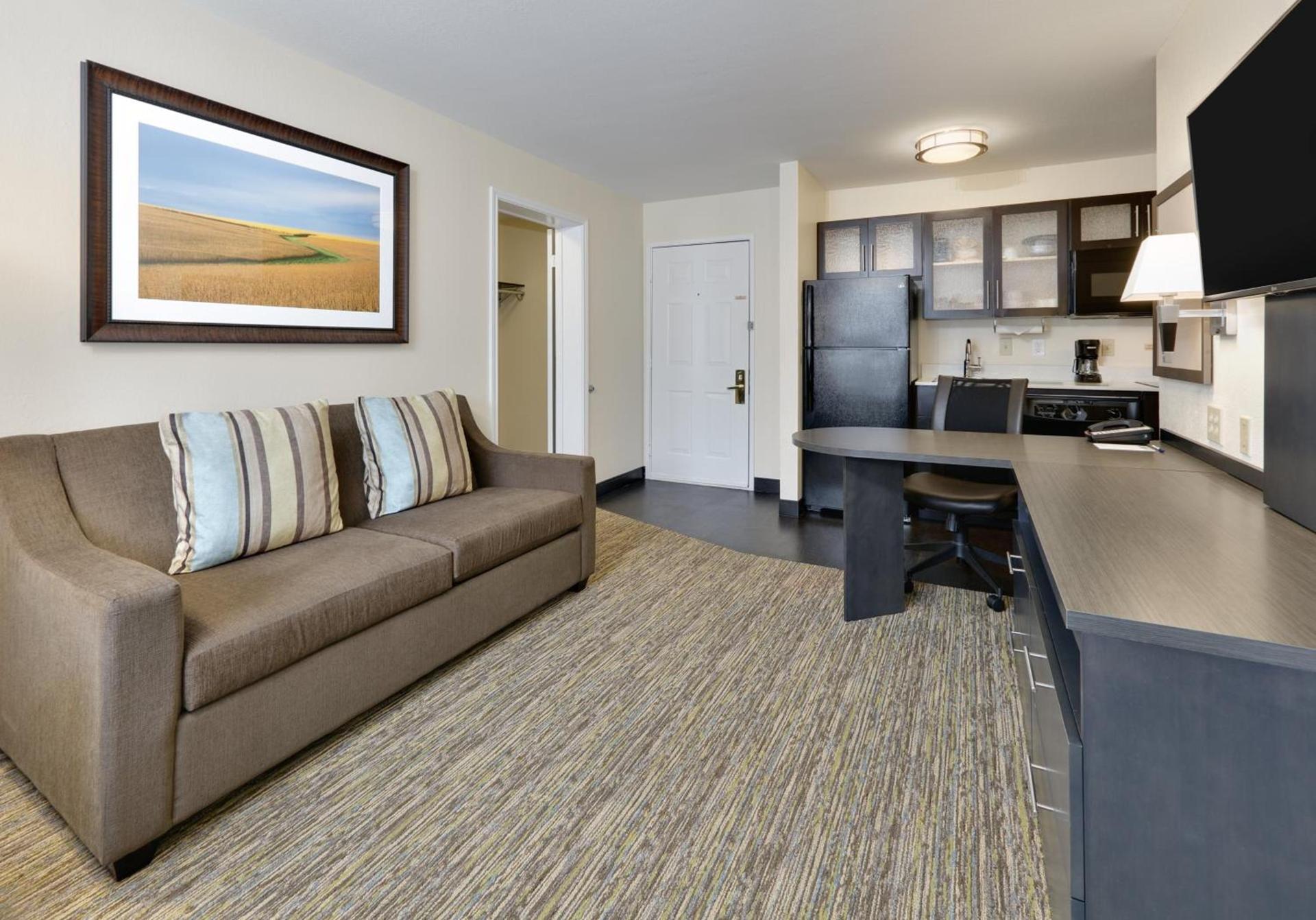 Candlewood Suites Dallas Market Center-Love Field by IHG photo 30