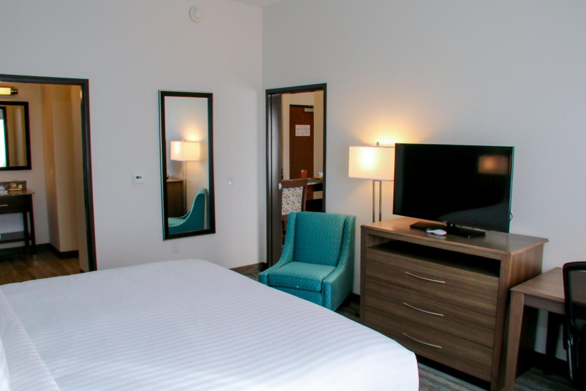 Holiday Inn & Suites Denver Tech Center-Centennial by IHG photo 79