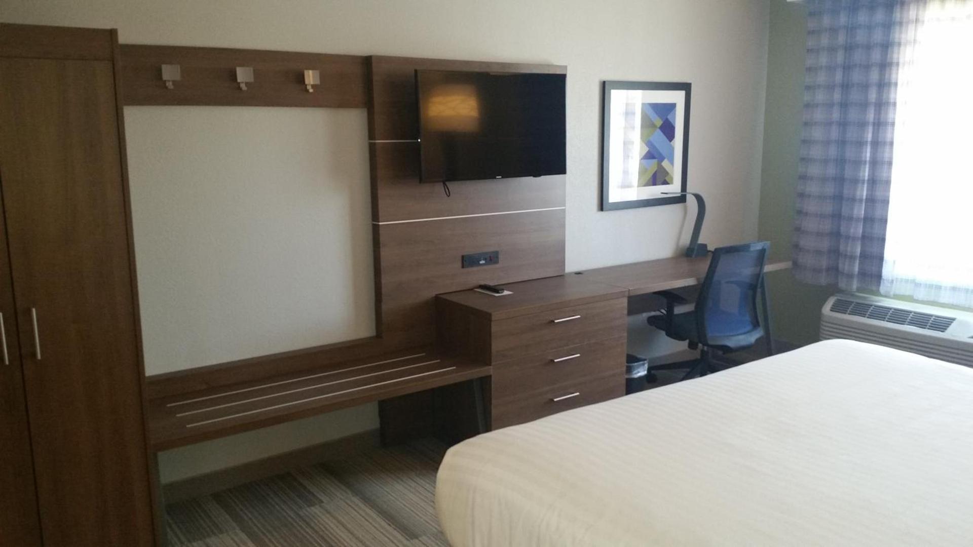 Holiday Inn Express & Suites - Fort Mill by IHG photo 45