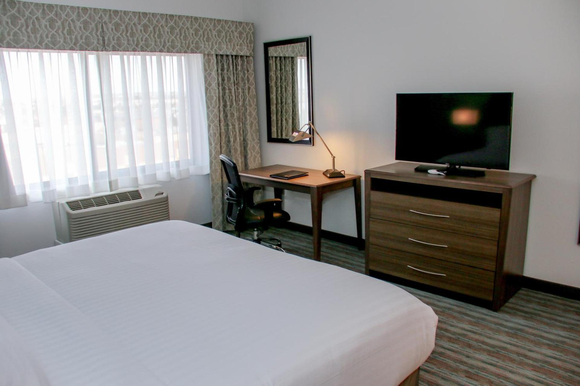 Holiday Inn & Suites Denver Tech Center-Centennial by IHG photo 81