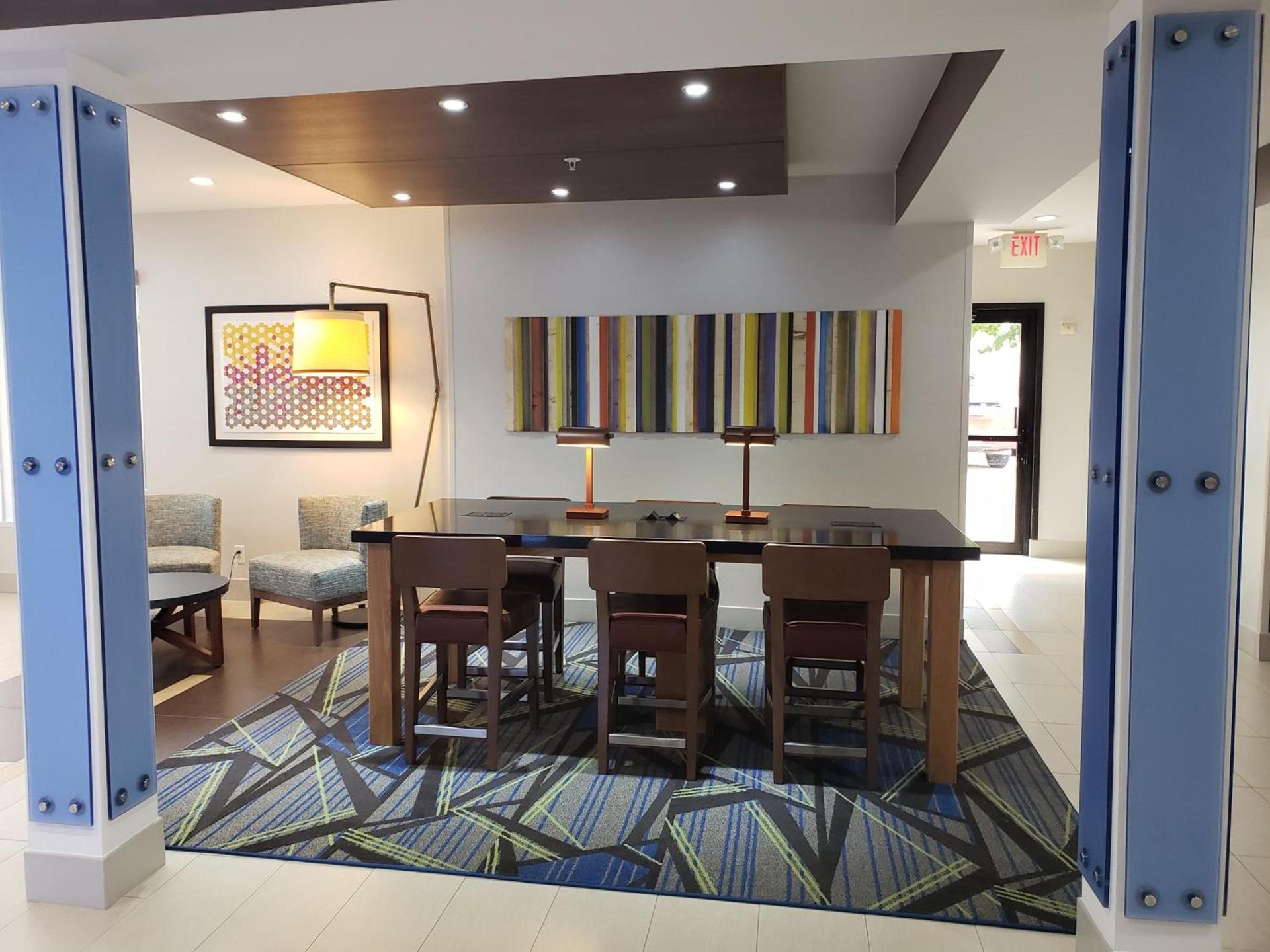 Holiday Inn Express Arlington Interstate 20 Parks Mall by IHG photo 3