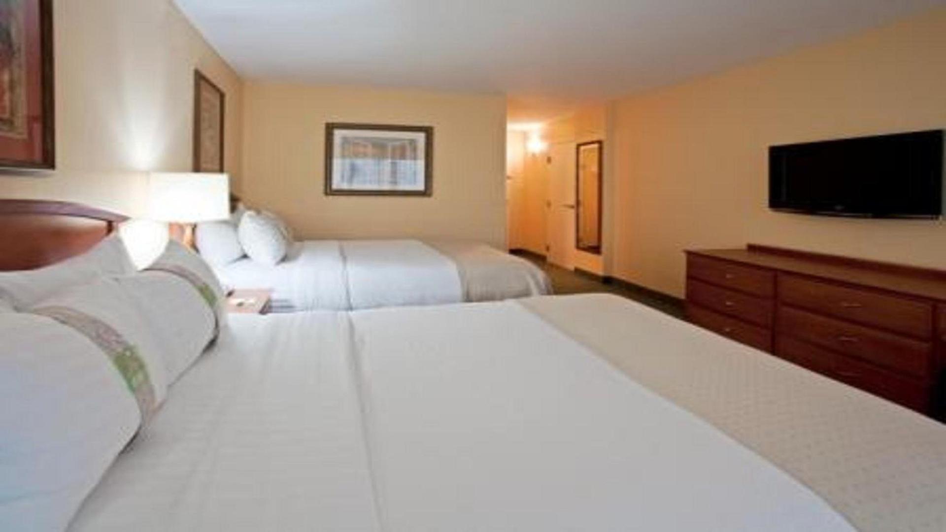 Holiday Inn & Suites Clearwater Beach by IHG photo 93