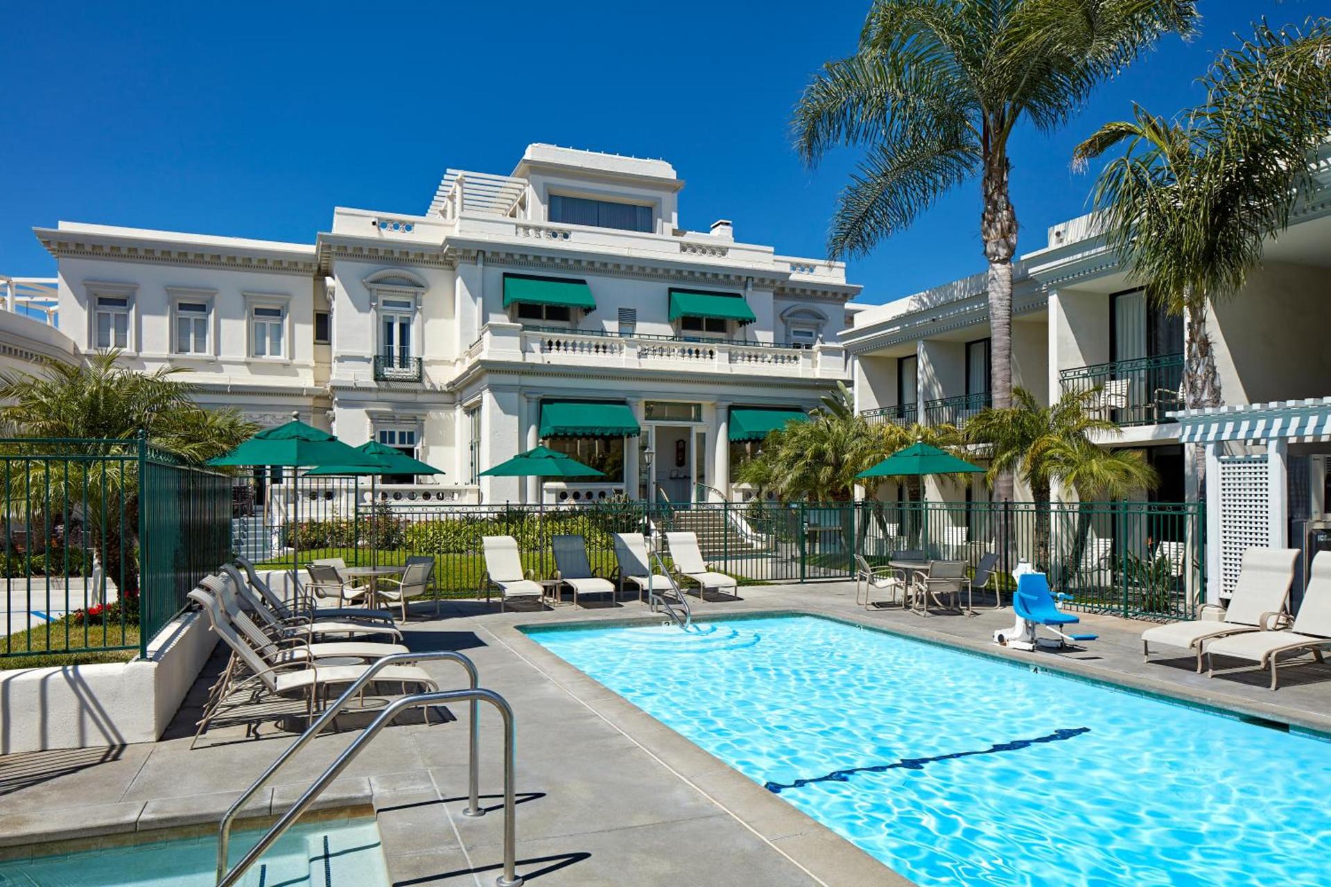 Glorietta Bay Inn photo 5