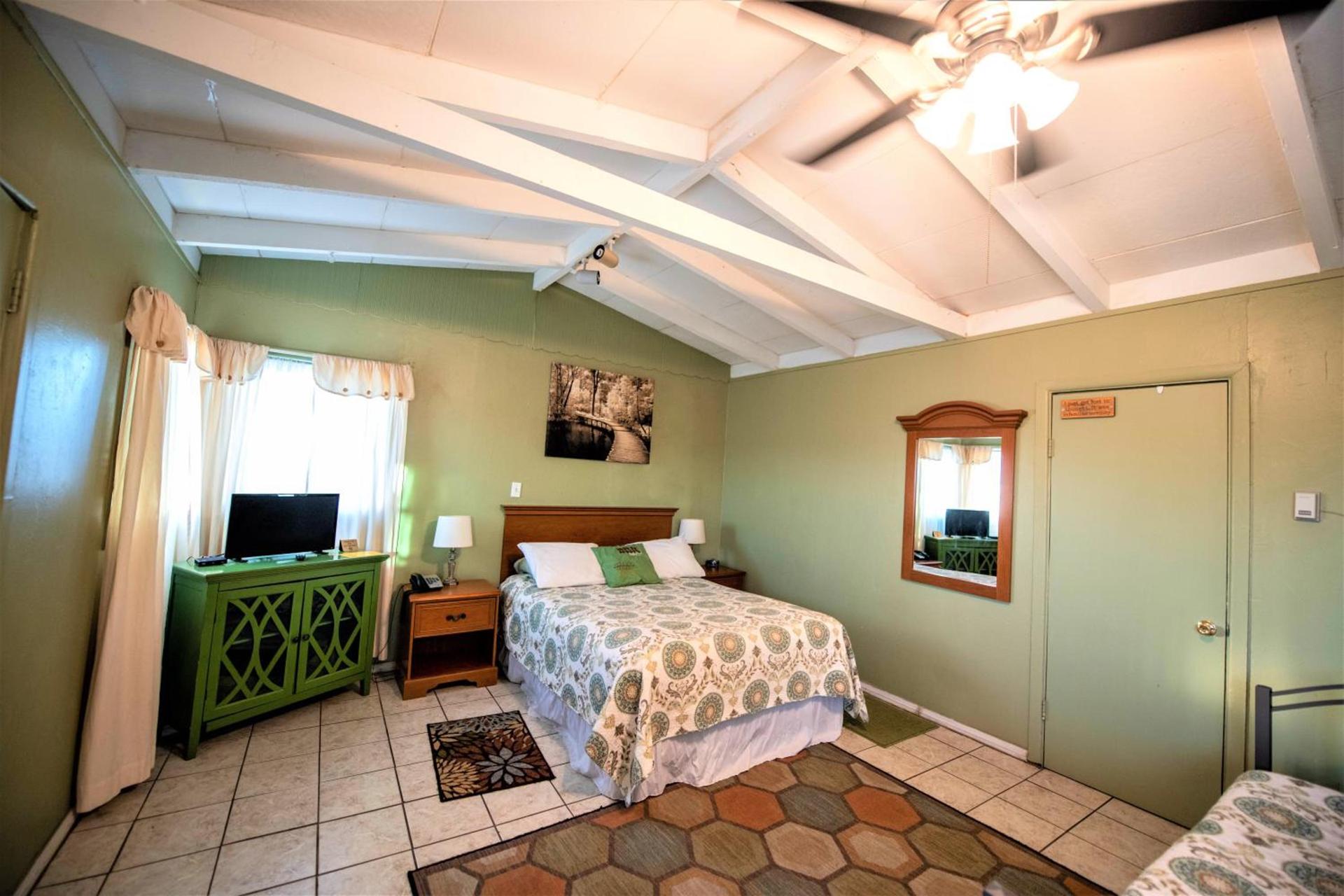 Harmony Motel photo 54