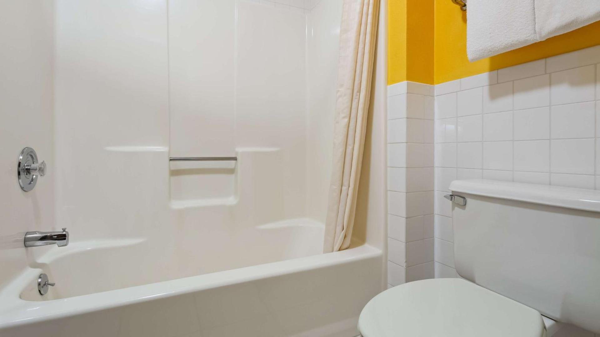 SureStay Hotel by Best Western Greenville photo 47