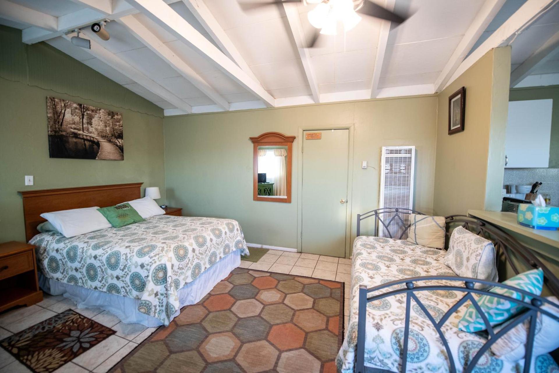 Harmony Motel photo 46