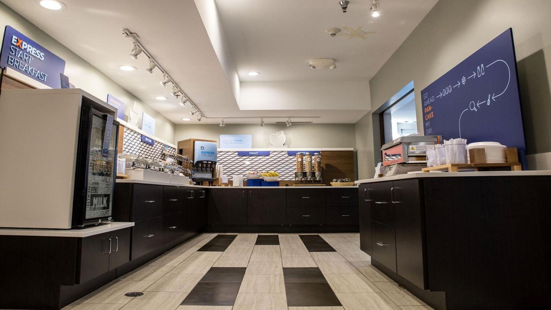 Holiday Inn Express - Columbus - Dublin by IHG photo 6