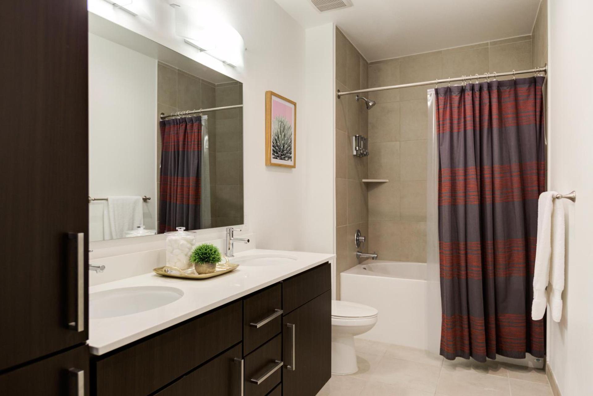 Mint House Houston - Medical Center photo 8