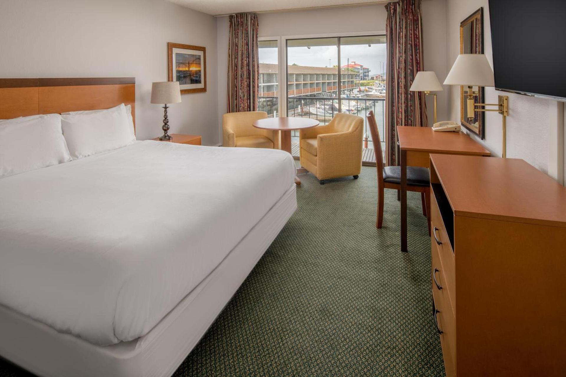 Astoria Riverwalk Inn photo 11