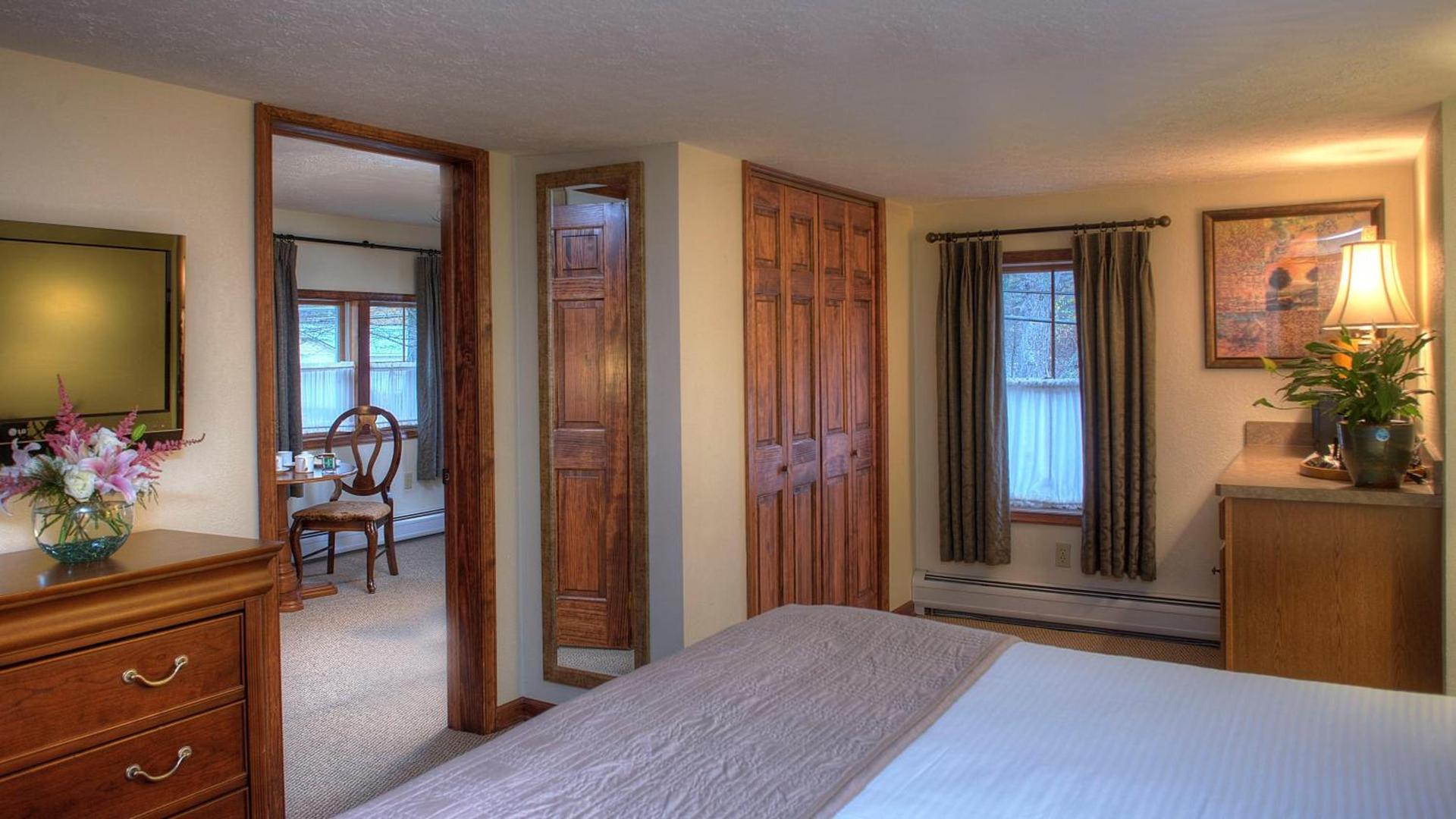 Woodfield Manor - A Sundance Vacations Property photo 27