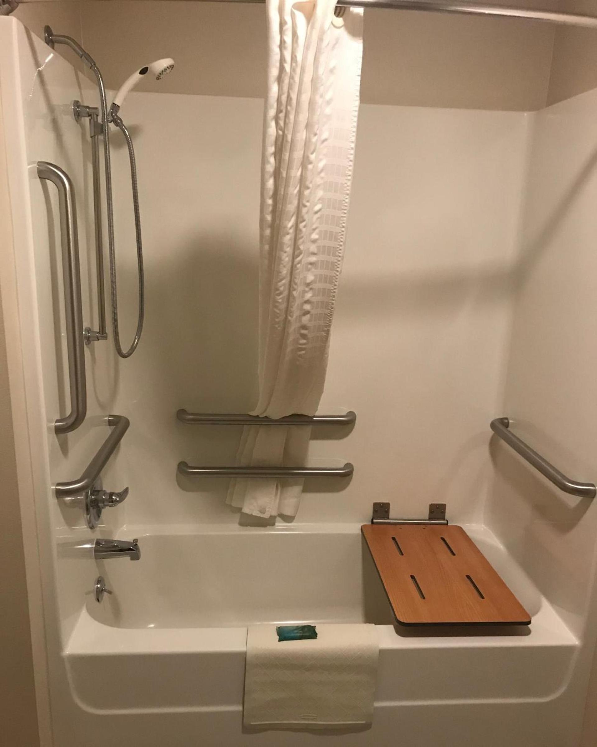 Cobblestone Inn & Suites Fort Madison photo 22