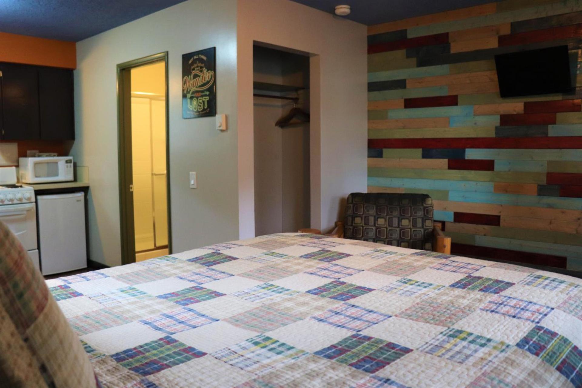 Lone Fir Resort photo 23