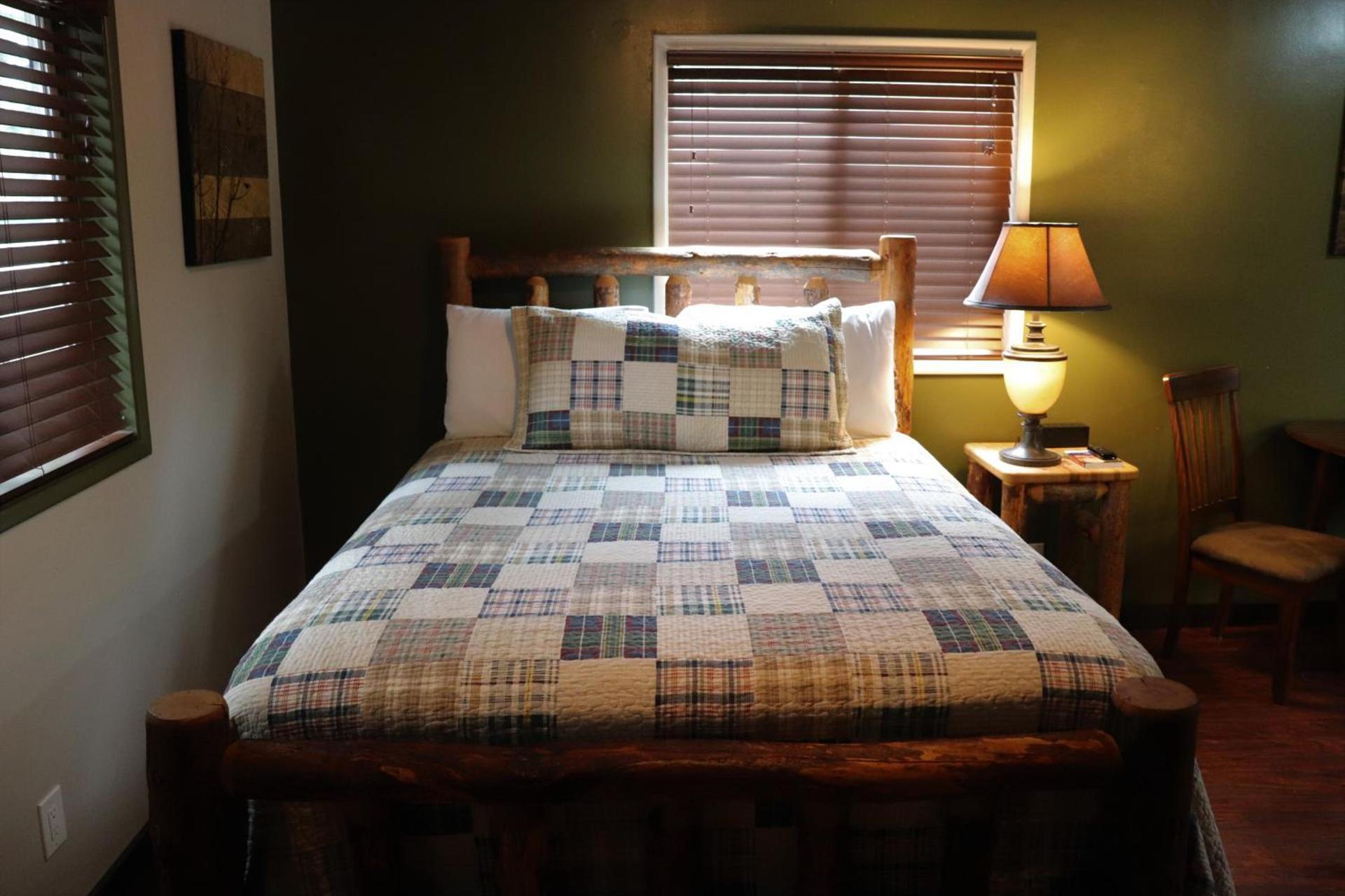 Lone Fir Resort photo 26