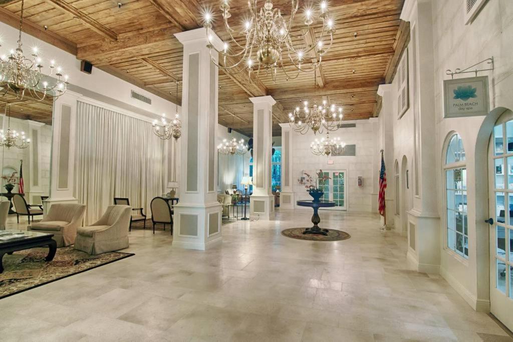Hemingway Suites at Palm Beach Hotel Island photo 46