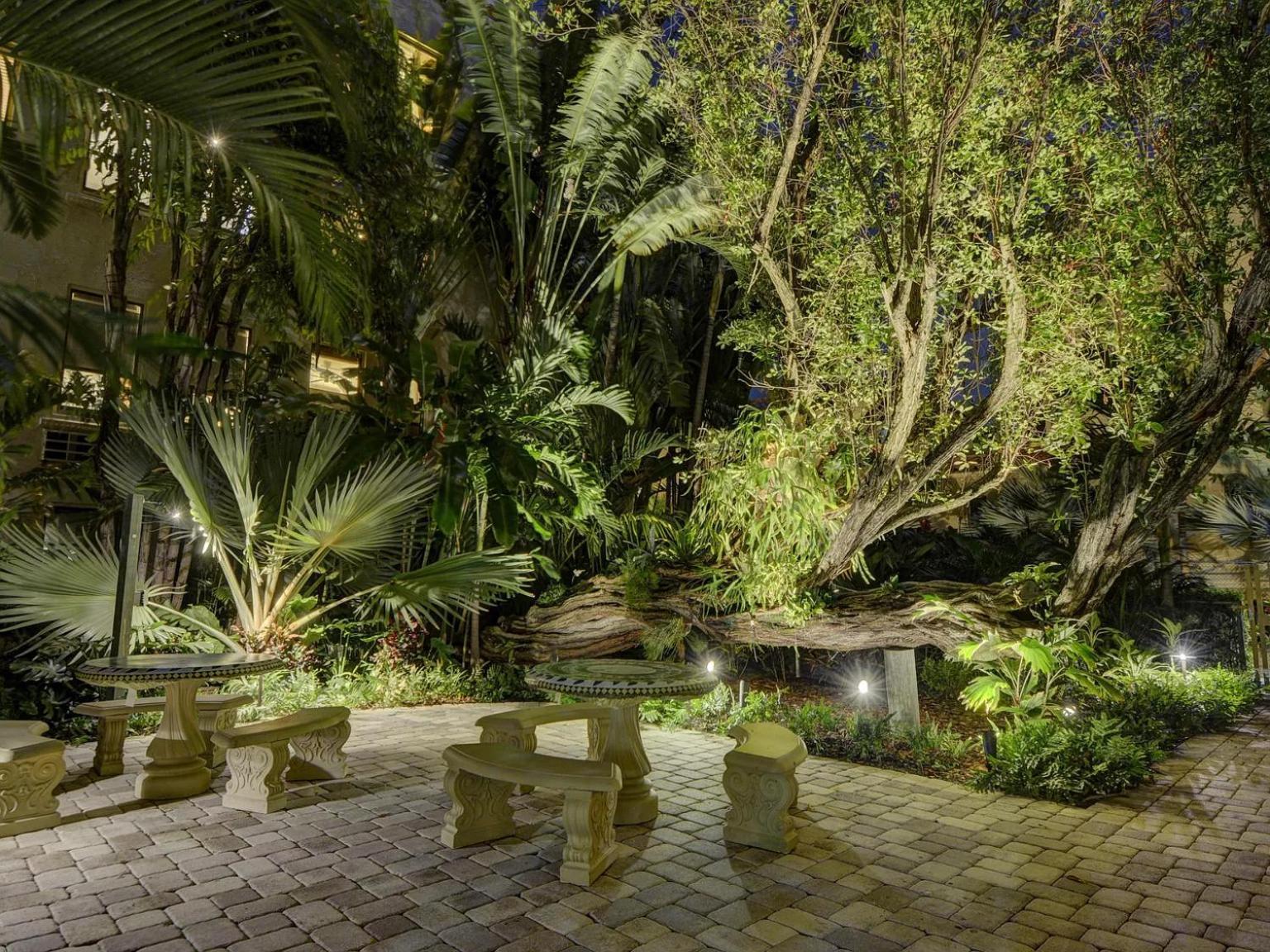 Hemingway Suites at Palm Beach Hotel Island photo 71