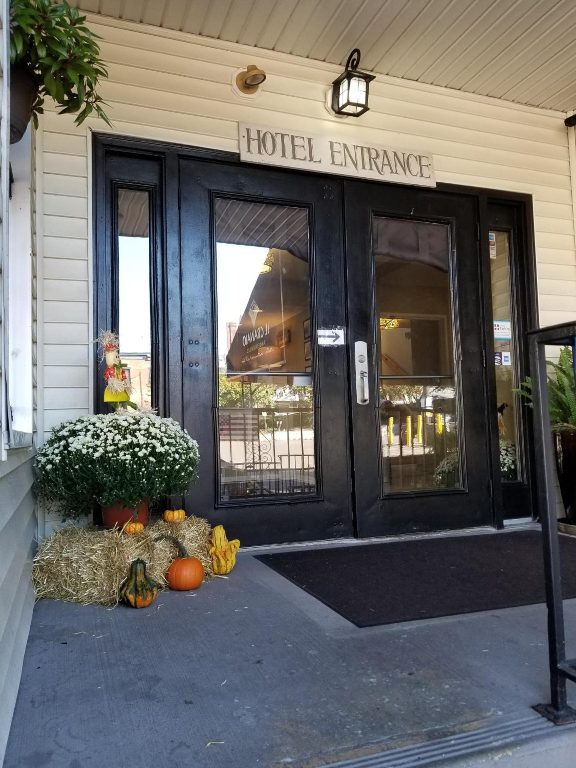Mainstay Inn photo 5
