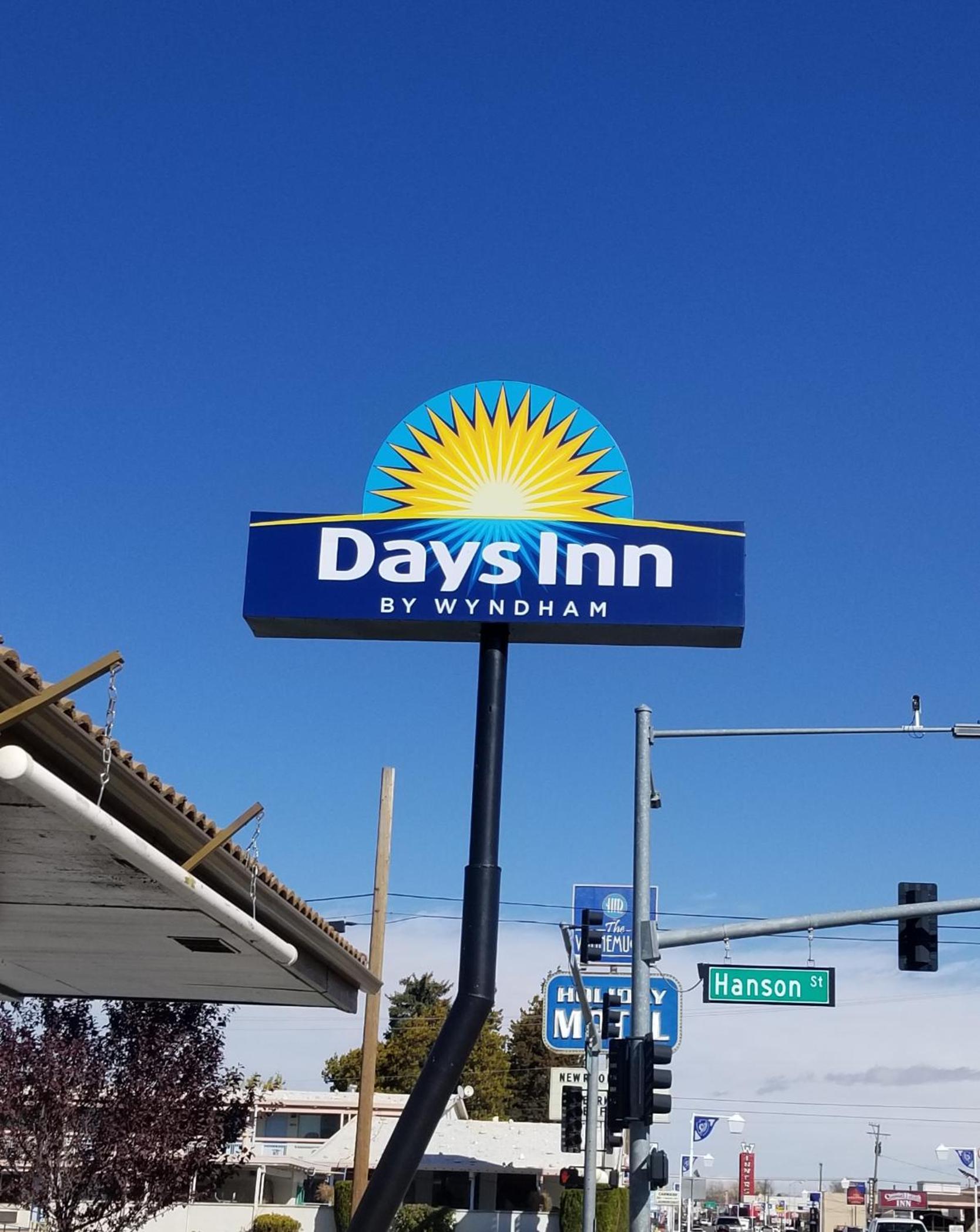 Days Inn by Wyndham Winnemucca photo 46