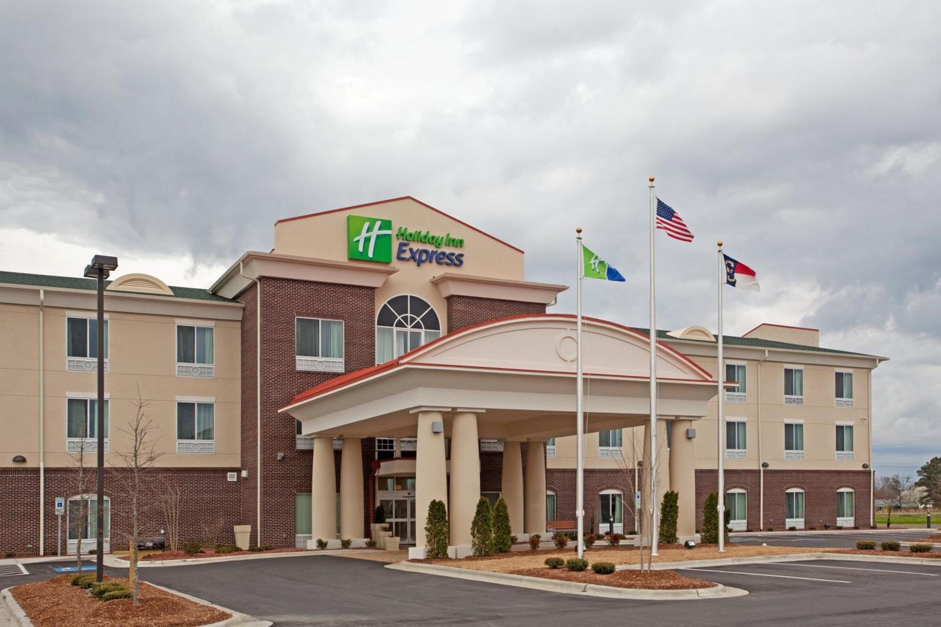 Holiday Inn Express Pembroke by IHG photo 7