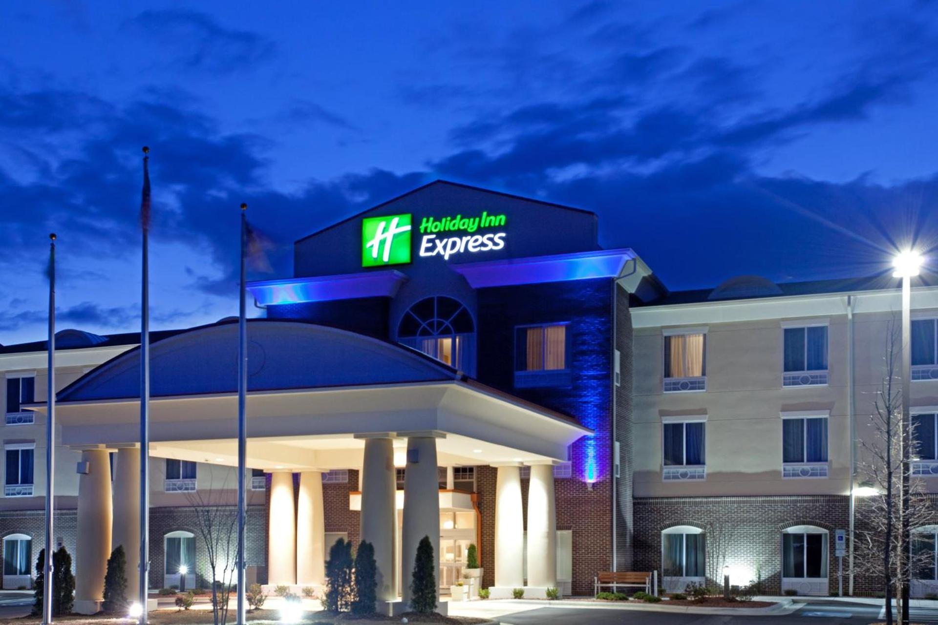 Holiday Inn Express Pembroke by IHG photo 24