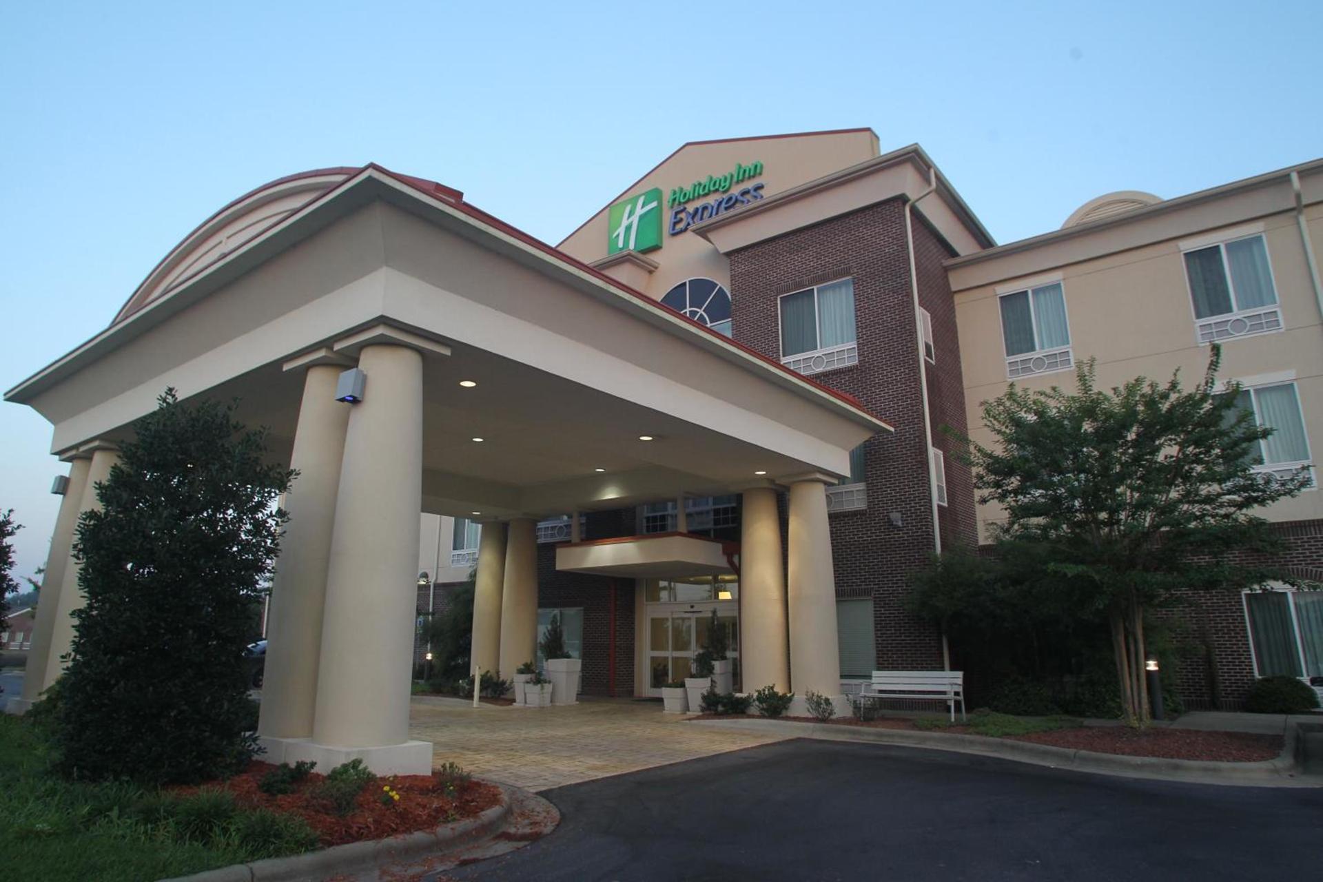 Holiday Inn Express Pembroke by IHG photo 29