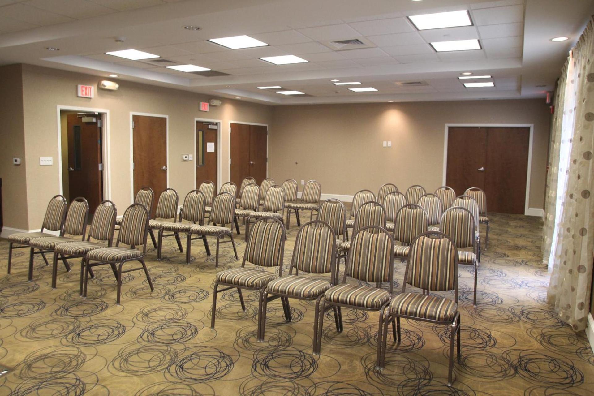 Holiday Inn Express Pembroke by IHG photo 22