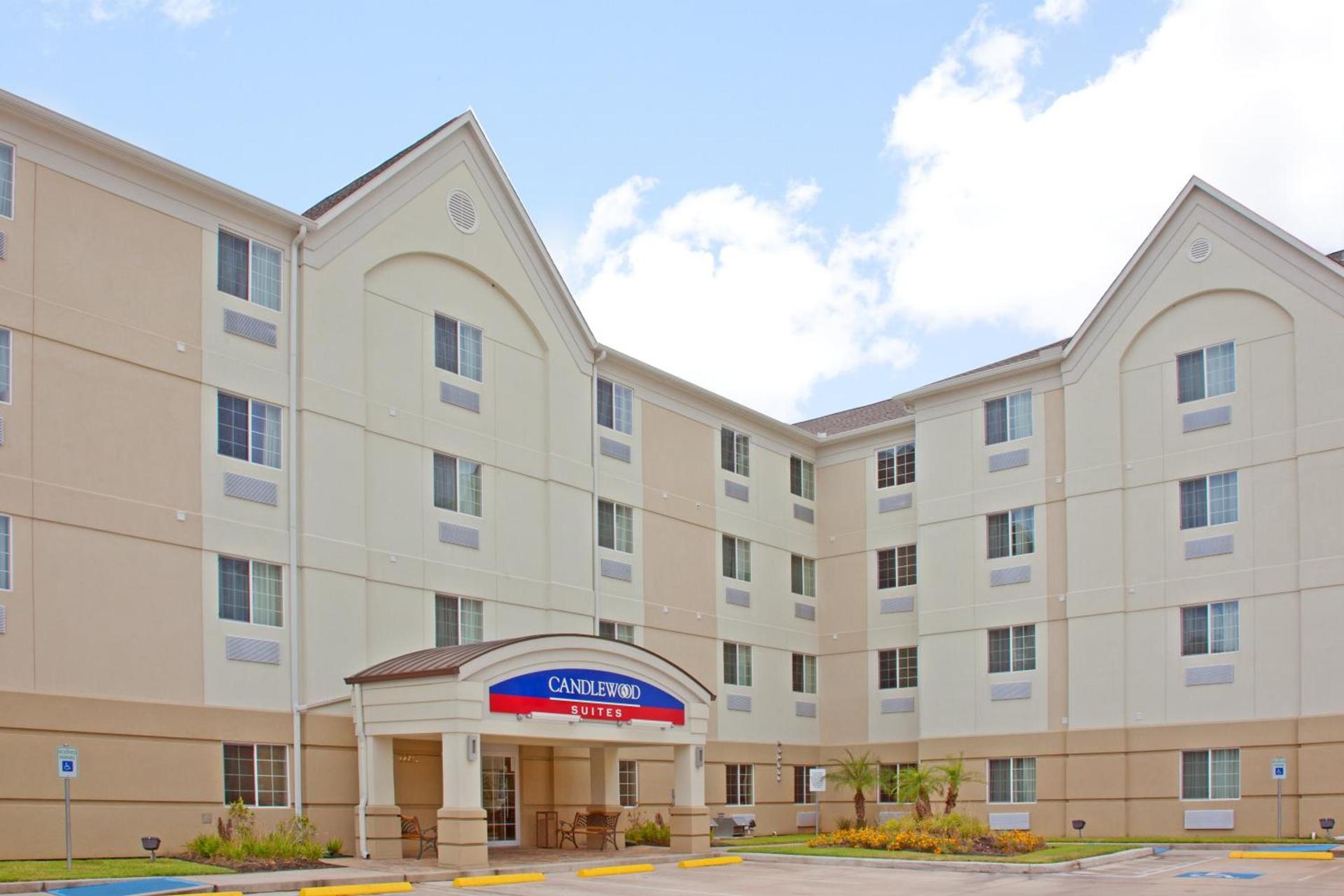 Candlewood Suites Houston Medical Center by IHG photo 1