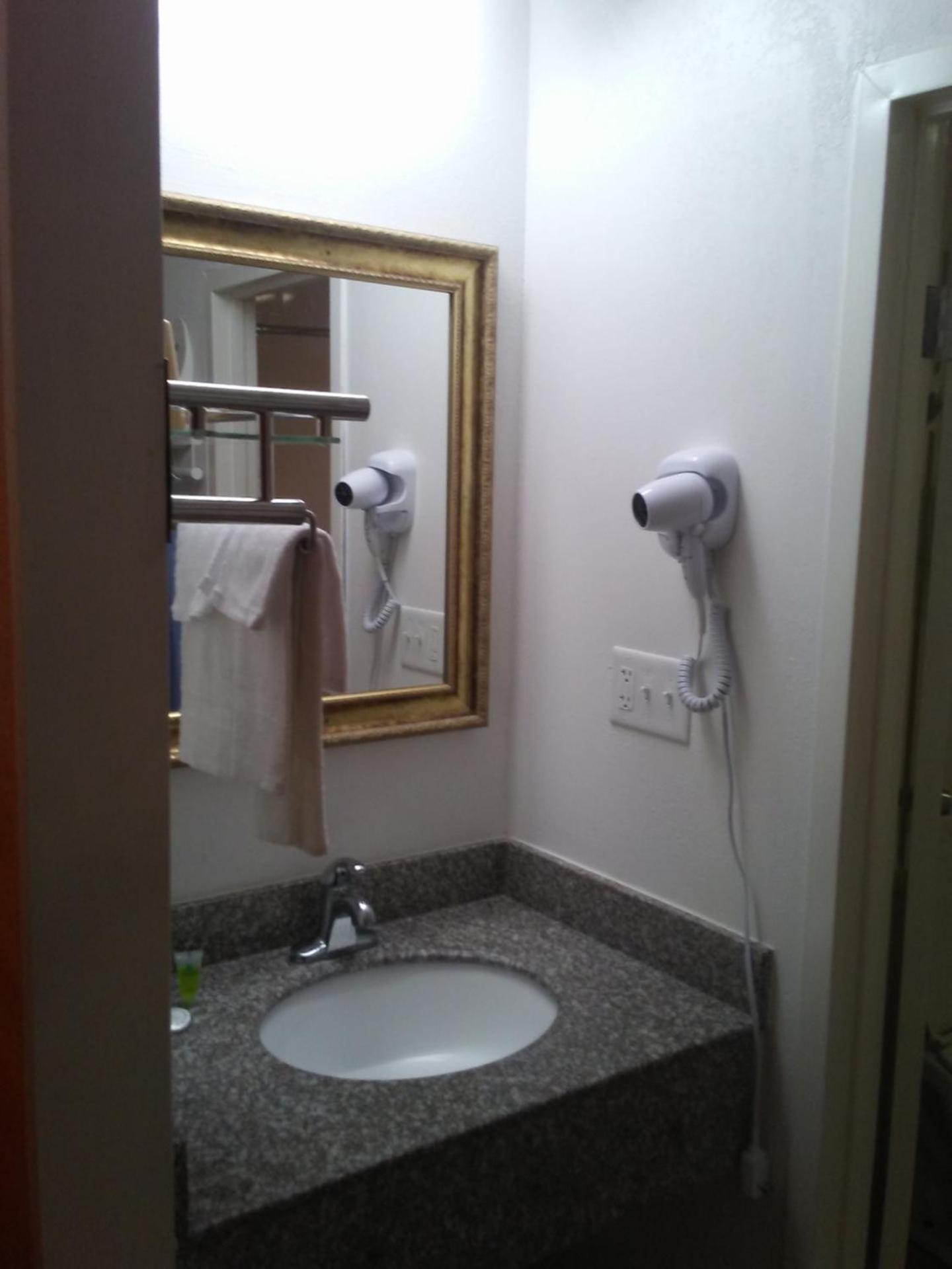 Ashburn Inn Of Manning photo 9