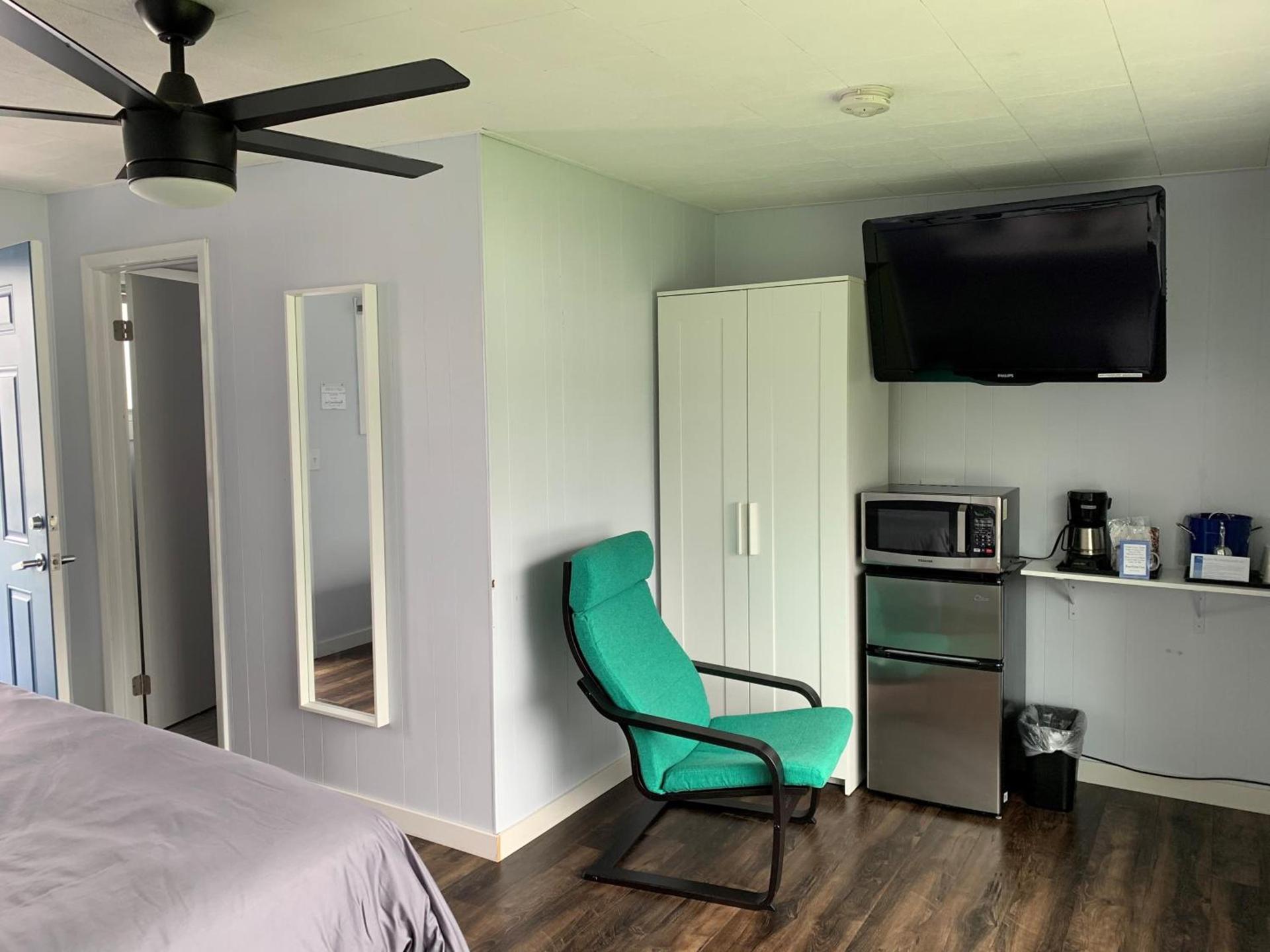 Beachfront Inn photo 53