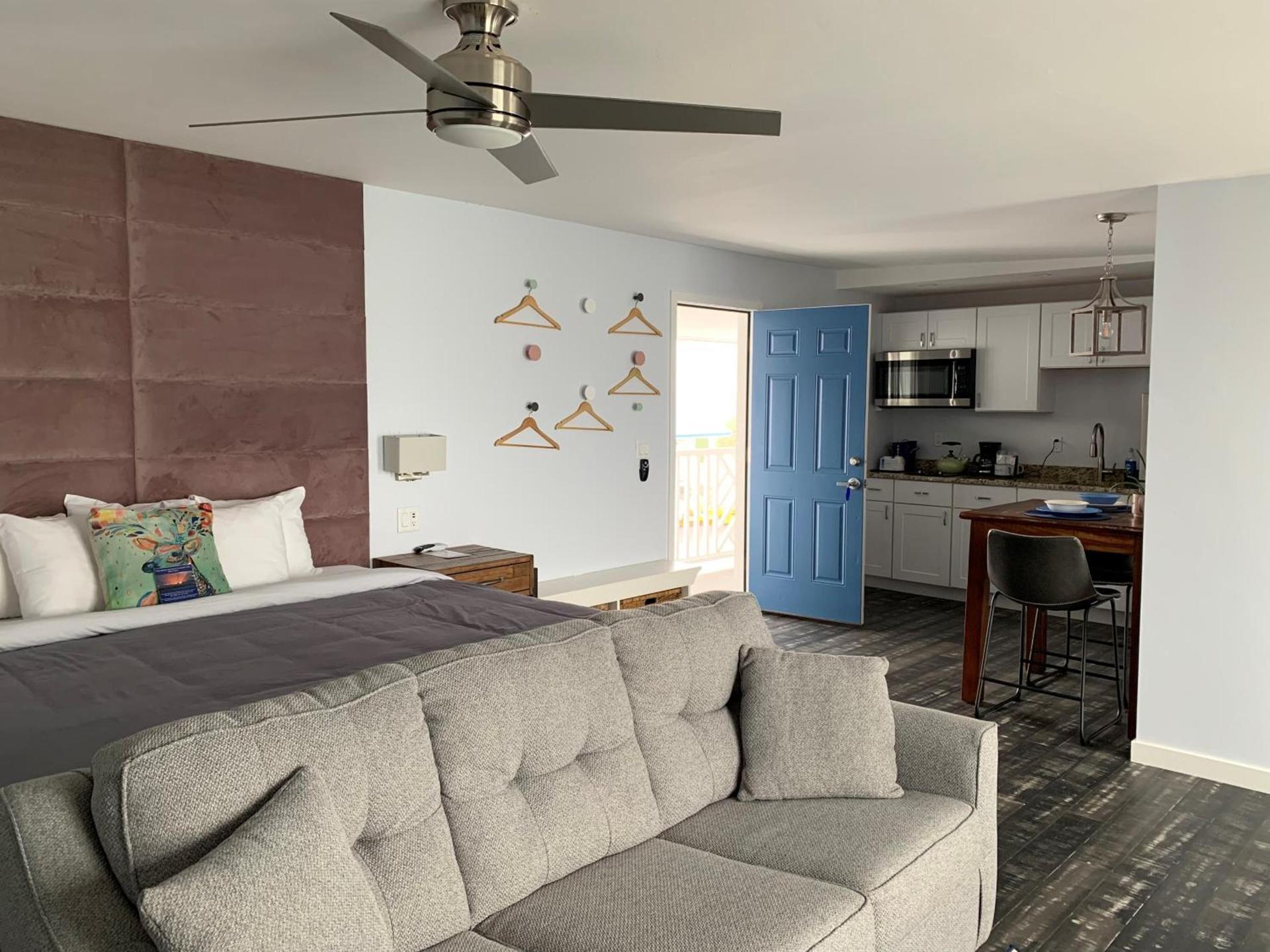 Beachfront Inn photo 30