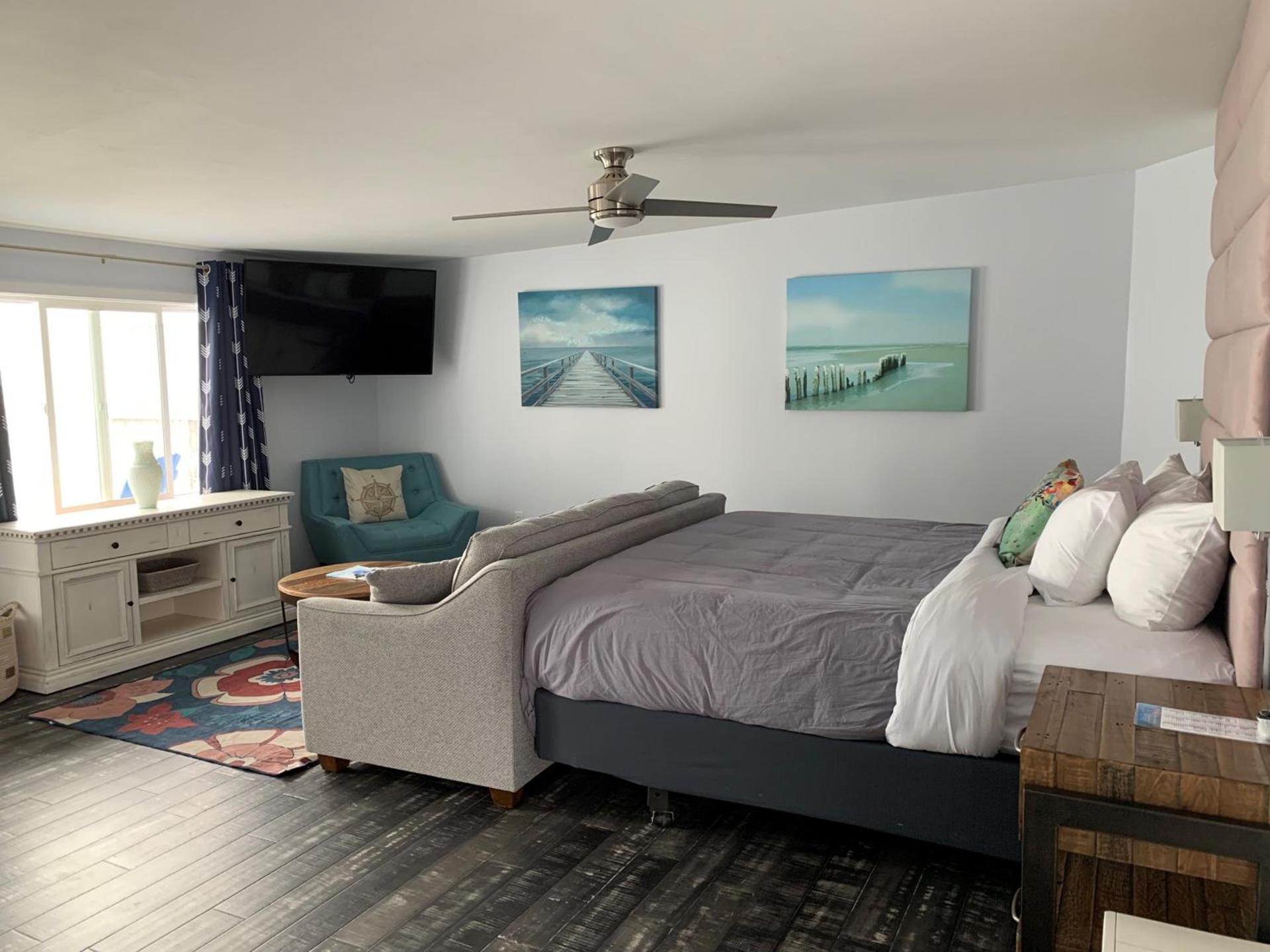 Beachfront Inn photo 84
