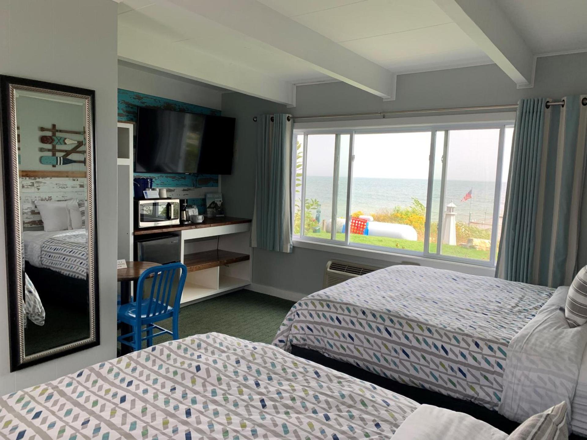 Beachfront Inn photo 68