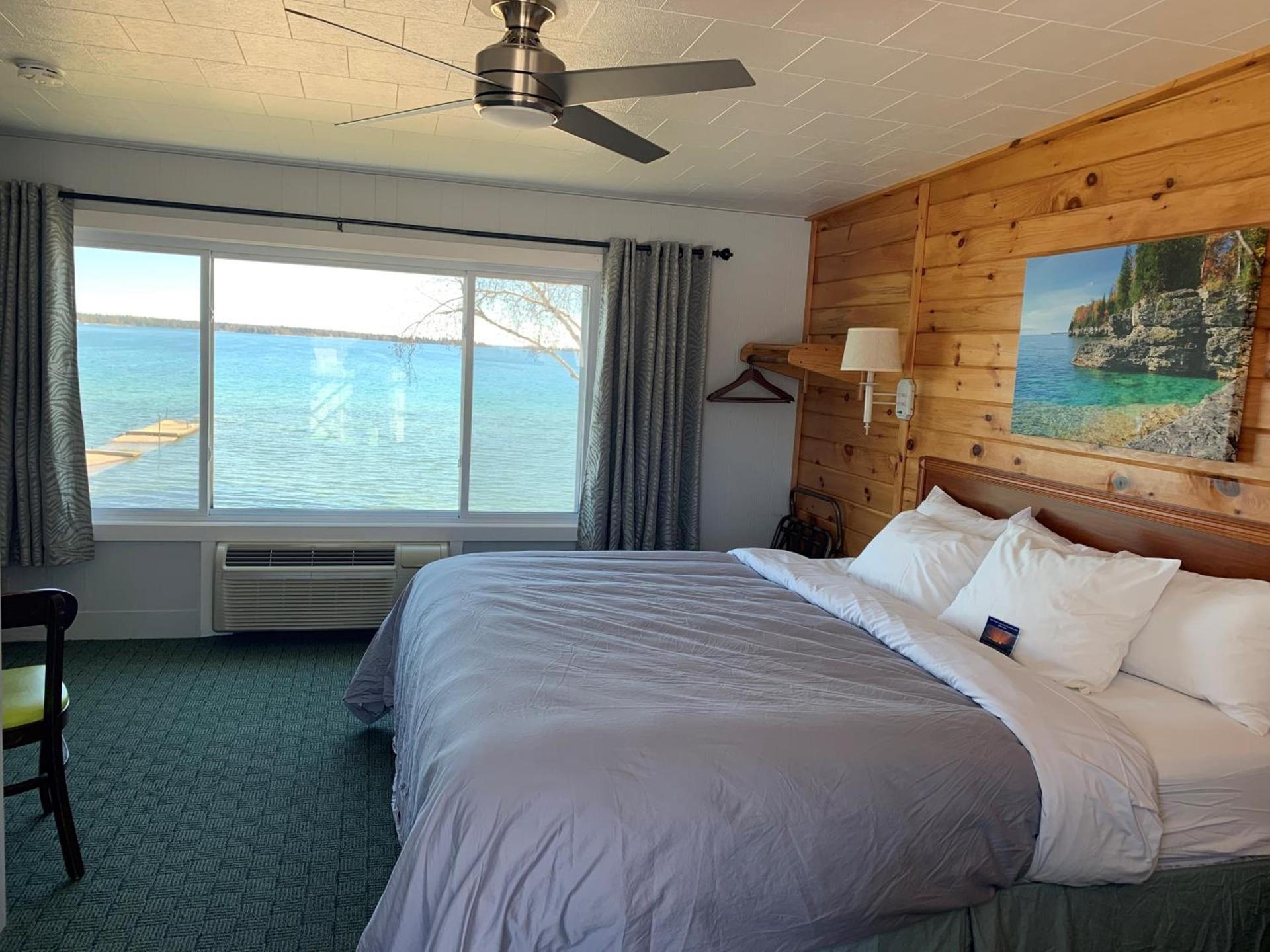 Beachfront Inn photo 55
