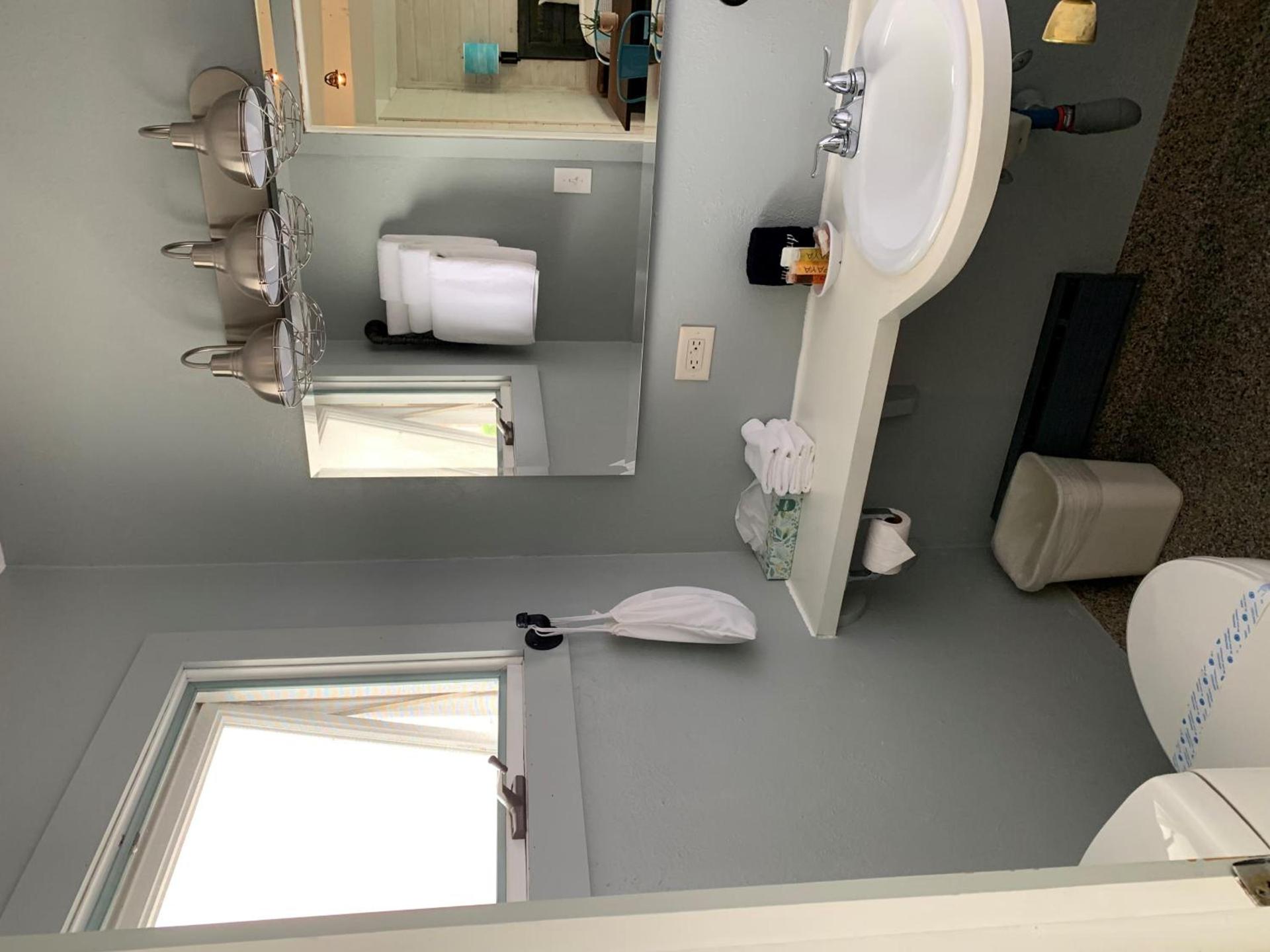 Beachfront Inn photo 92