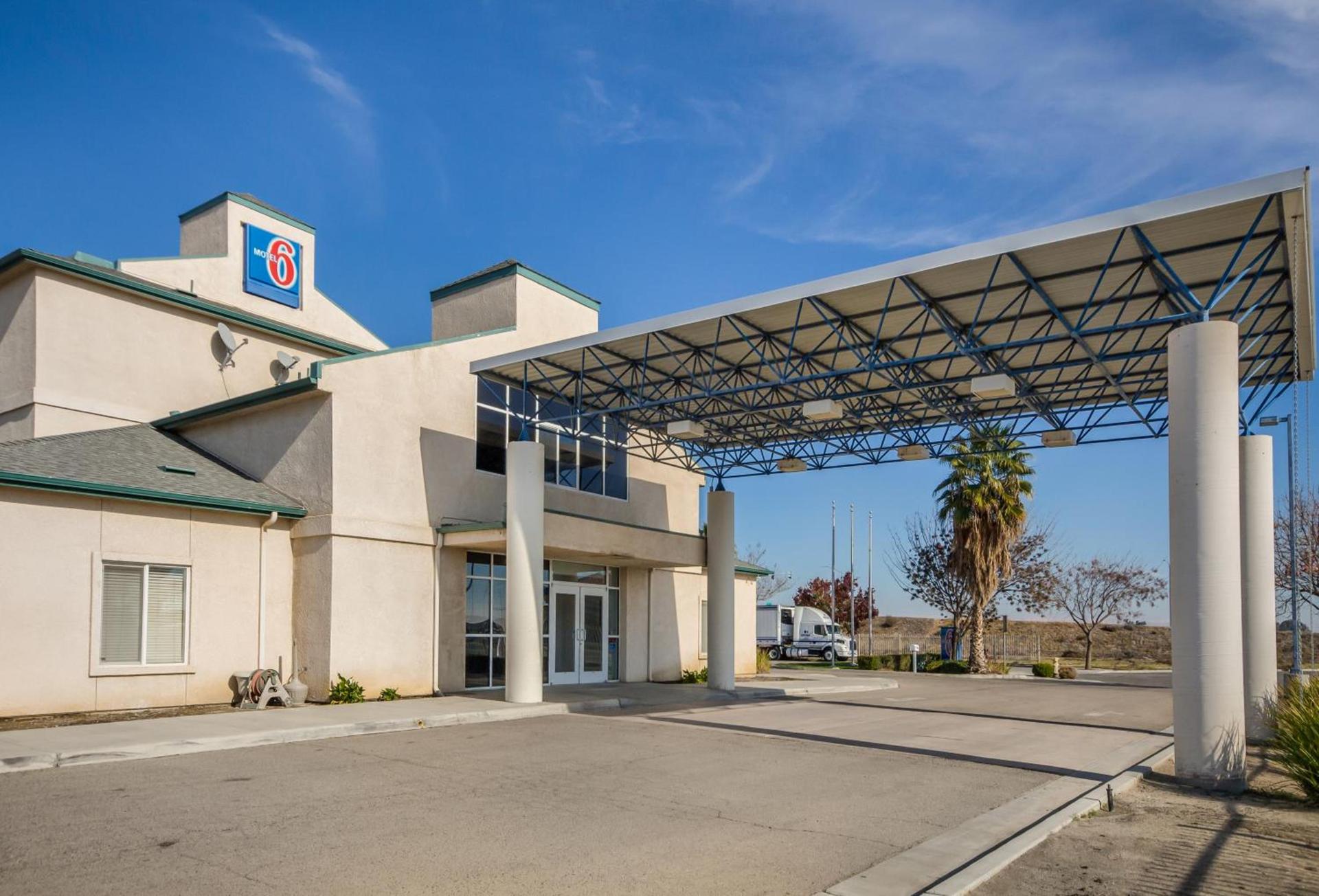 Howard Johnson by Wyndham Lemoore Near Naval Air Station photo 42