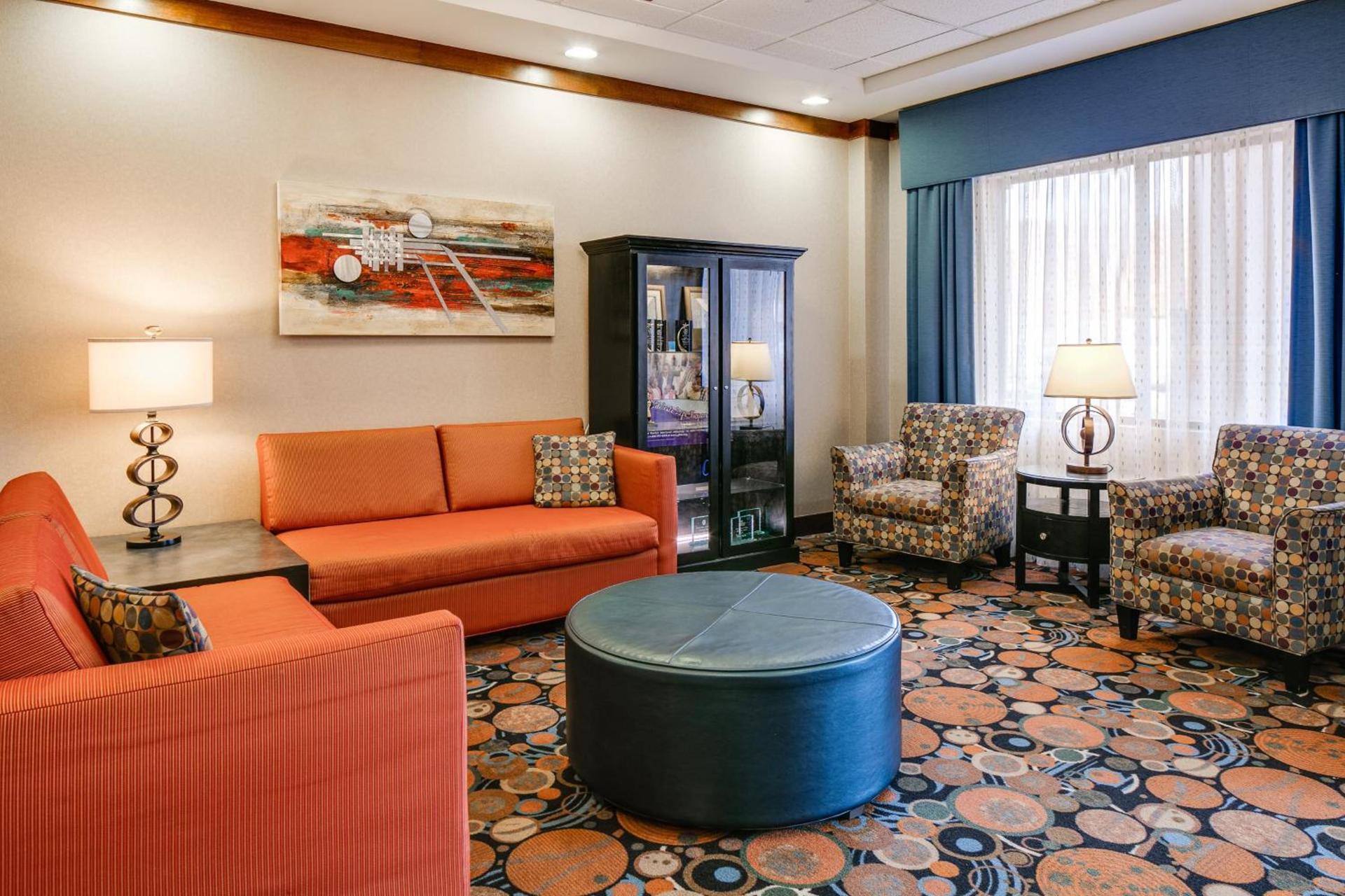 Holiday Inn Express Hotel & Suites Coralville by IHG photo 9