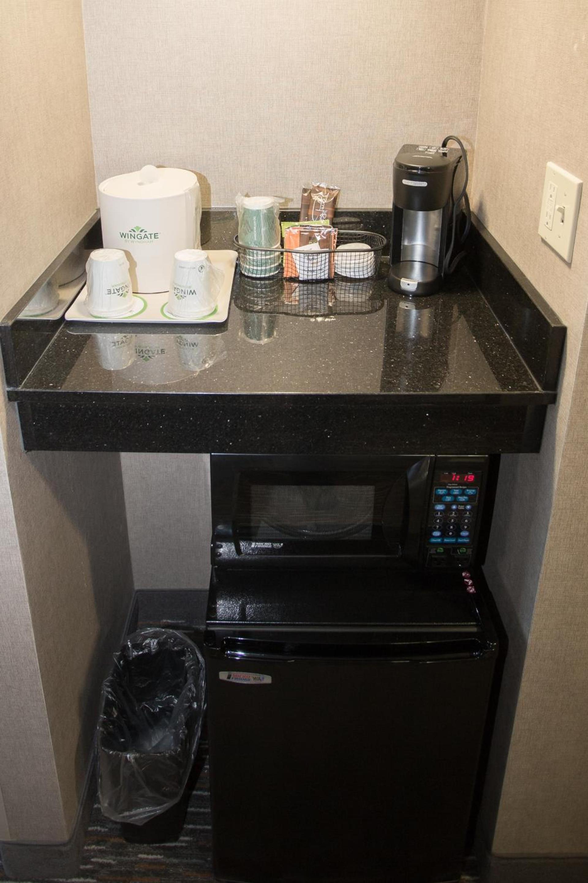 Wingate by Wyndham - Bismarck photo 21