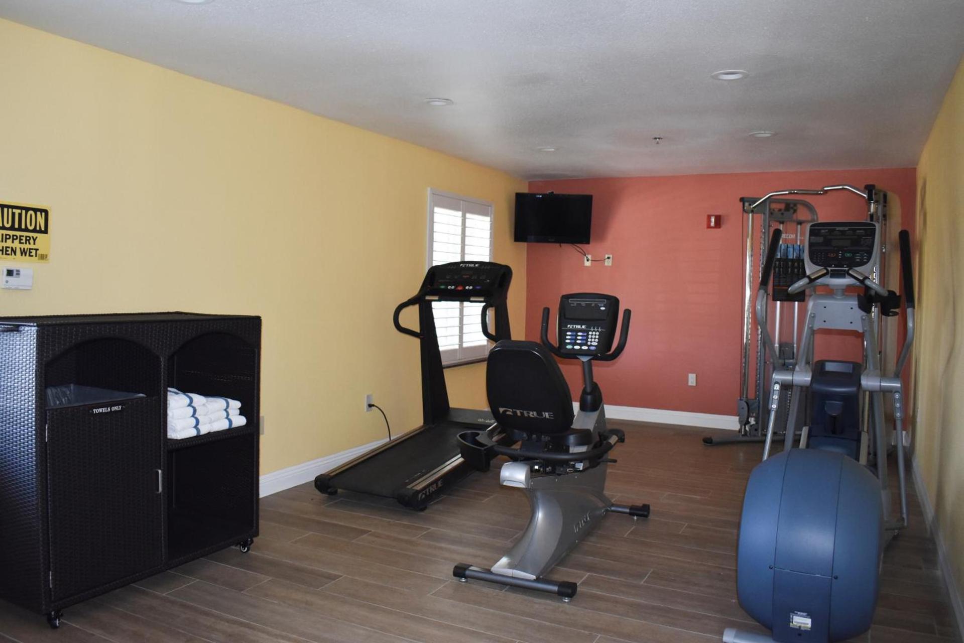 Baymont by Wyndham Manteca photo 11