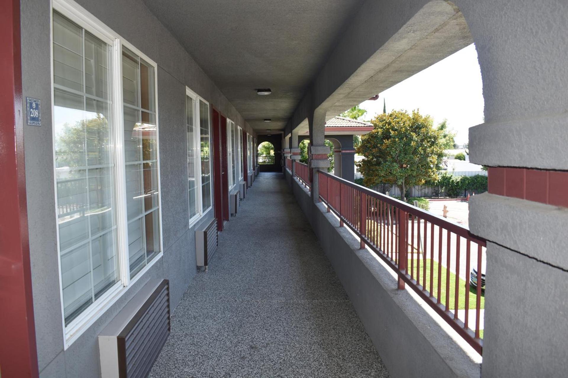 Baymont by Wyndham Manteca photo 13