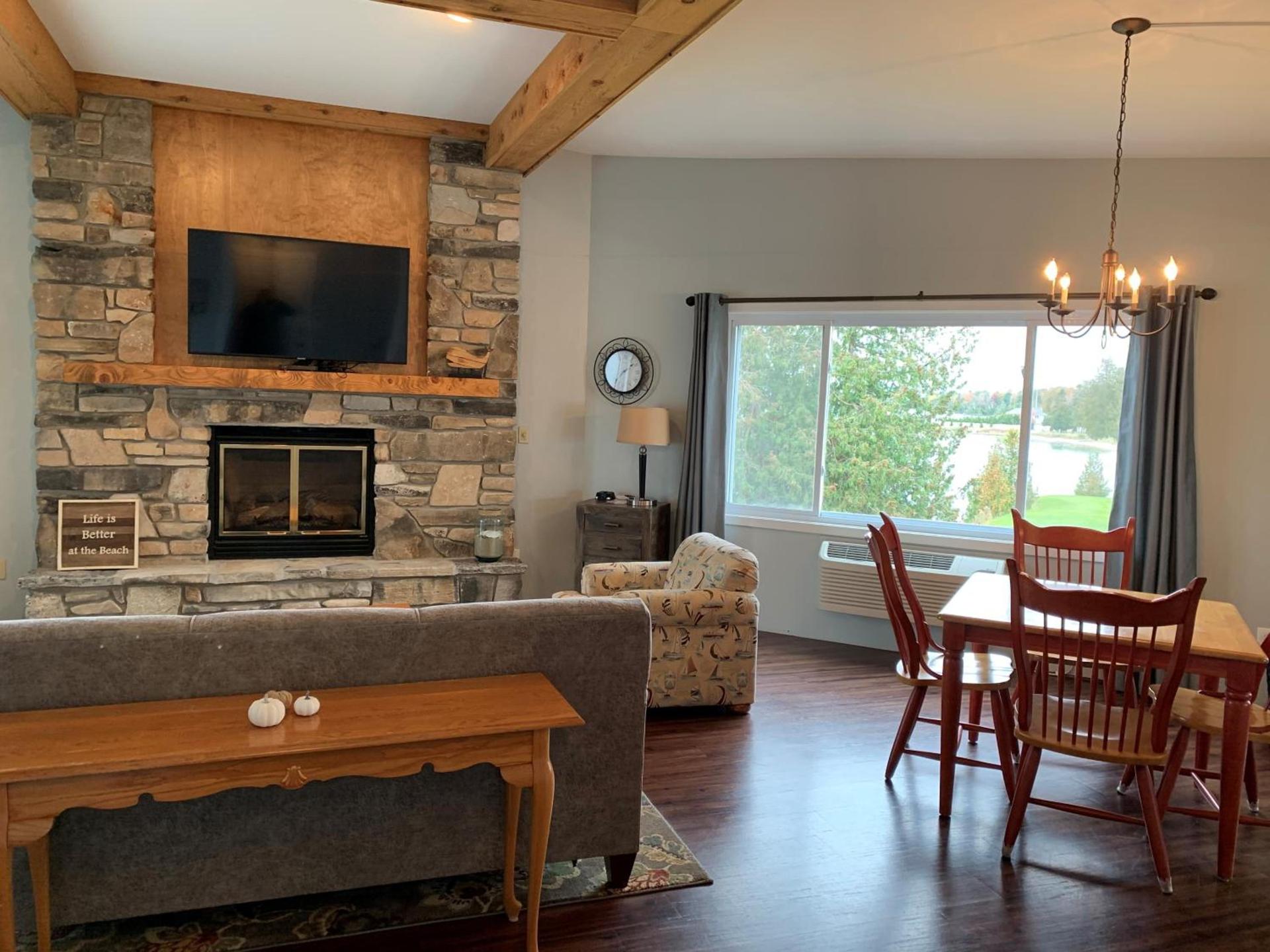 Beachfront Inn photo 76