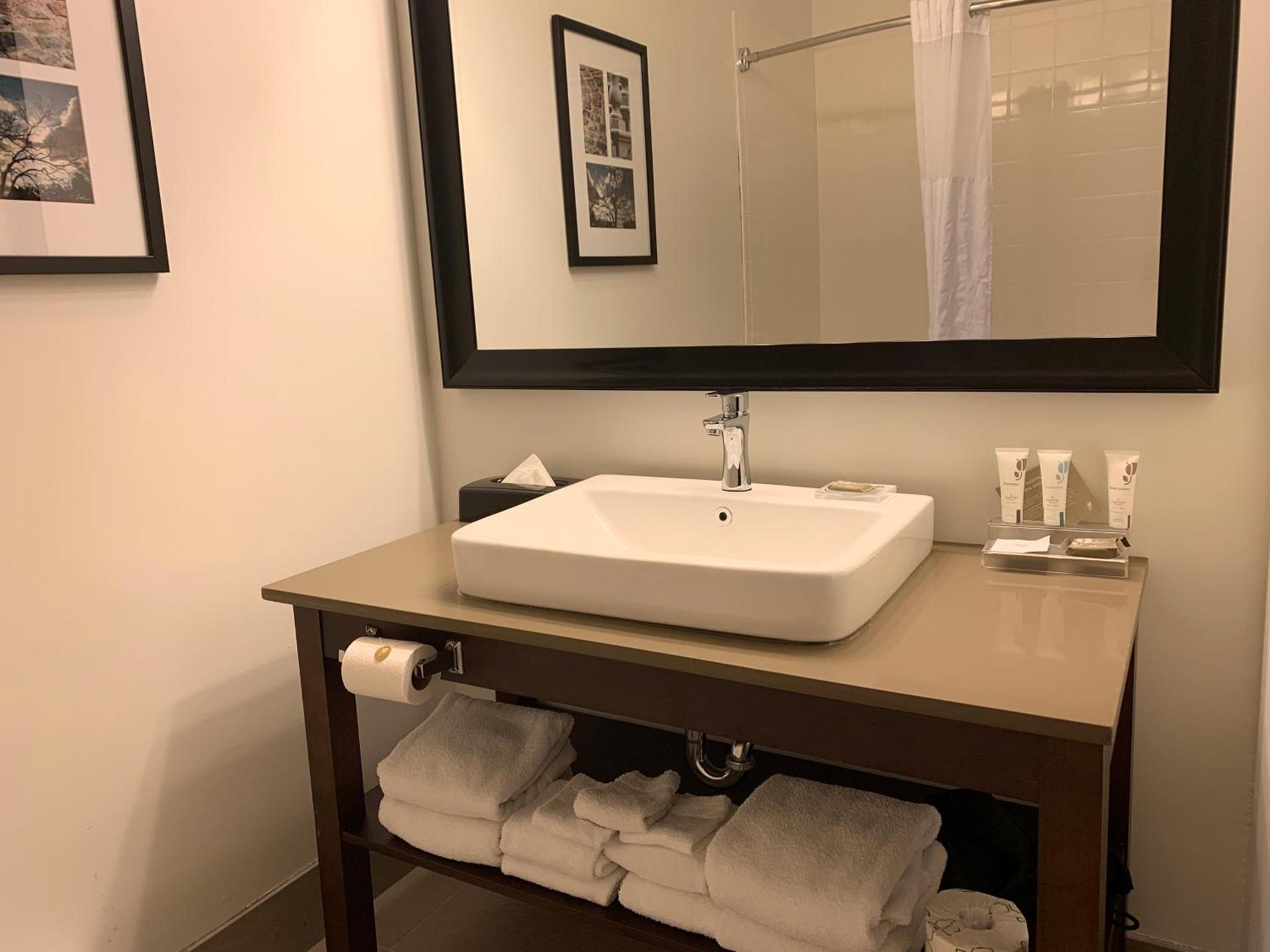 Country Inn & Suites by Radisson, Kearney, NE photo 25