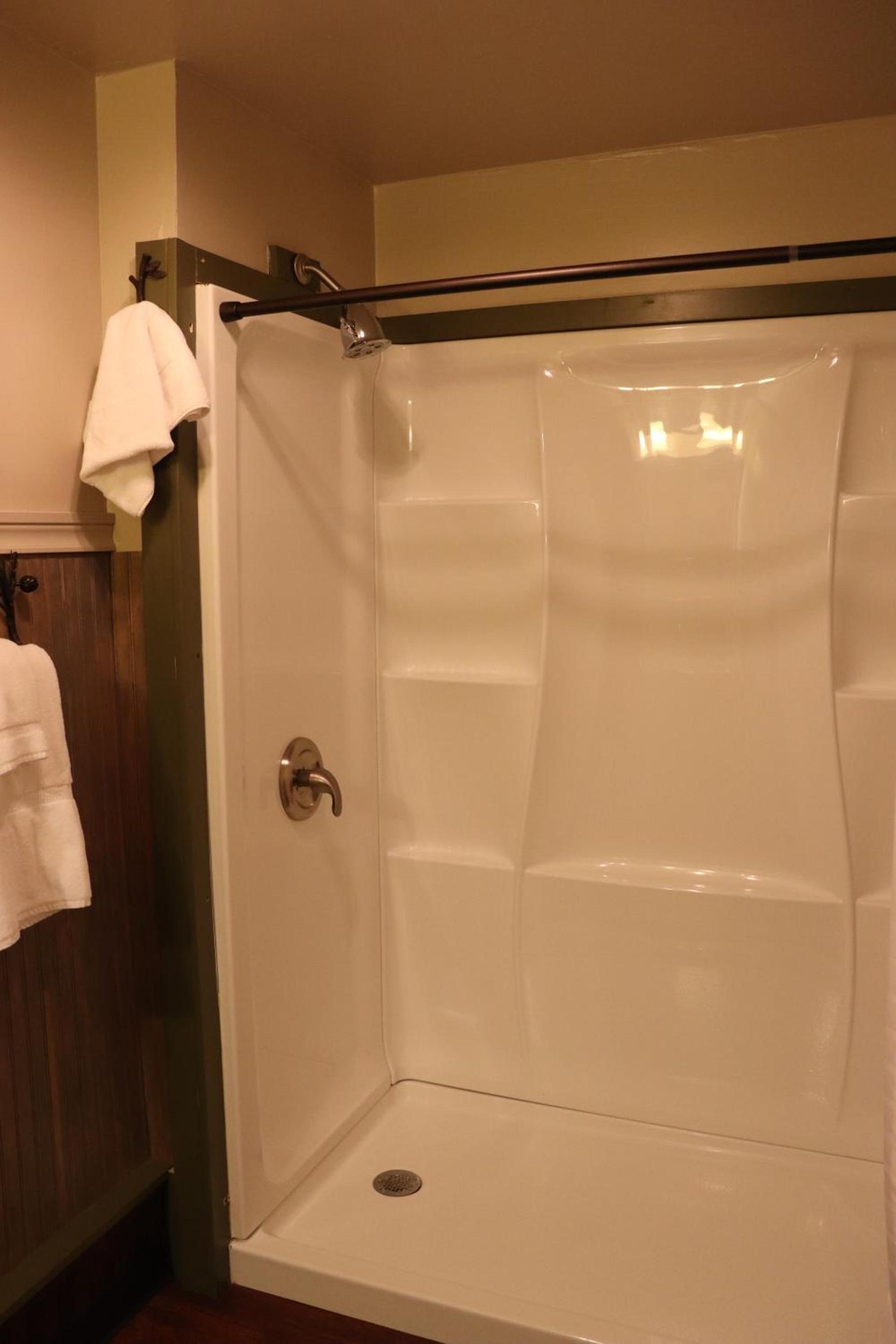 Lone Fir Resort photo 14