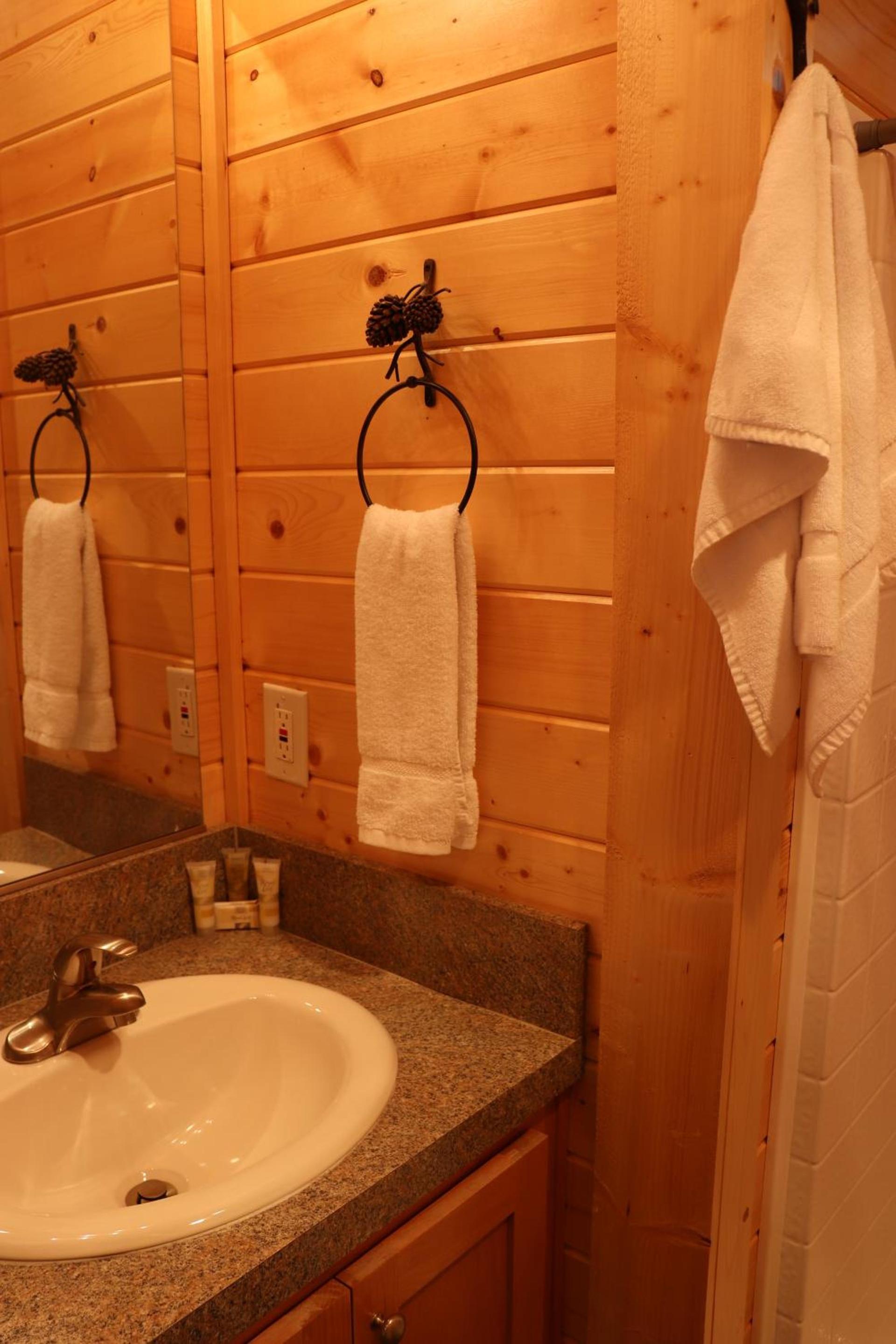 Lone Fir Resort photo 6